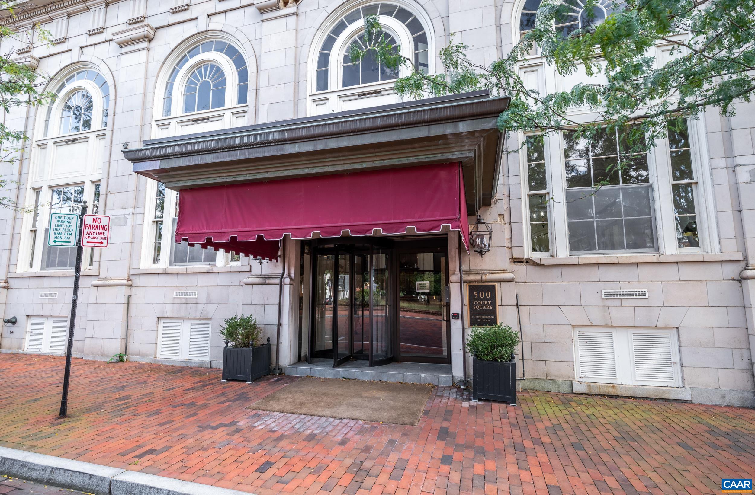 500 COURT SQ, CHARLOTTESVILLE, Virginia 22902, 1 Bedroom Bedrooms, ,1 BathroomBathrooms,Residential,500 COURT SQ,682687 MLS # 682687