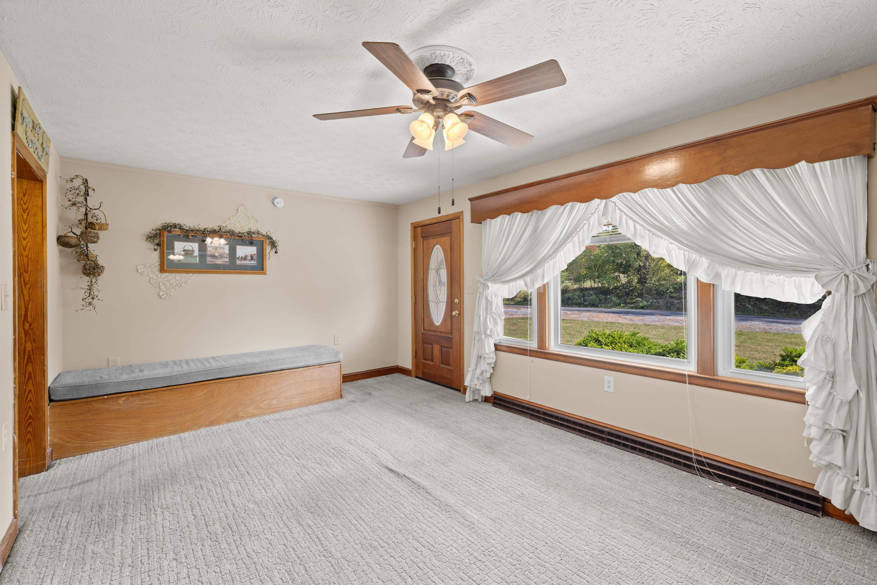 517 OLD WHITE HILL RD, STUARTS DRAFT, Virginia 24477, 3 Bedrooms Bedrooms, ,2 BathroomsBathrooms,Residential,517 OLD WHITE HILL RD,682688 MLS # 682688 517 OLD WHITE HILL RD, STUARTS DRAFT, Virginia 24477, 3 Bedrooms Bedrooms, ,2 BathroomsBathrooms,Residential,517 OLD WHITE HILL RD,682688 MLS # 682688