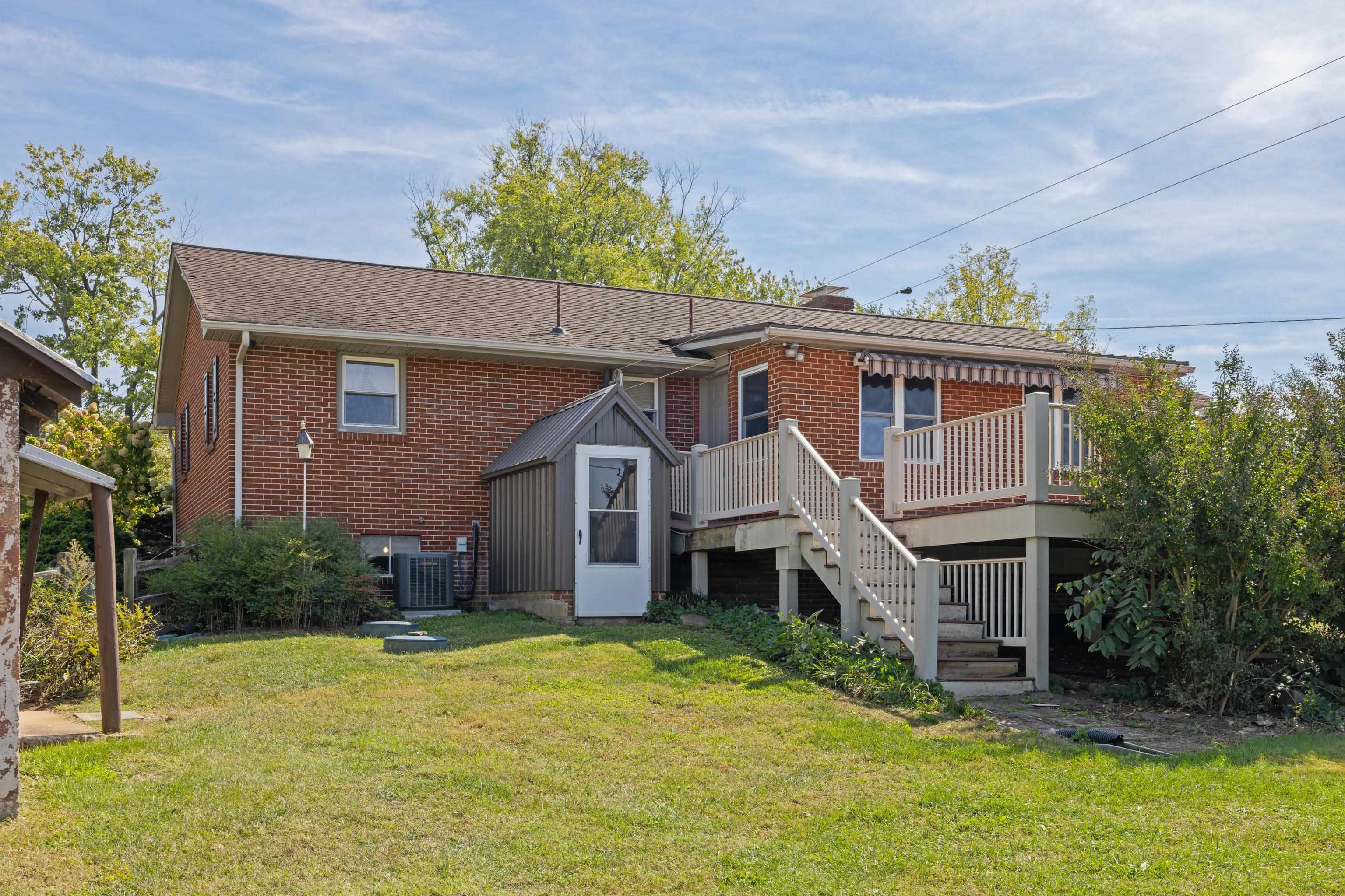 517 OLD WHITE HILL RD, STUARTS DRAFT, Virginia 24477, 3 Bedrooms Bedrooms, ,2 BathroomsBathrooms,Residential,517 OLD WHITE HILL RD,682688 MLS # 682688 517 OLD WHITE HILL RD, STUARTS DRAFT, Virginia 24477, 3 Bedrooms Bedrooms, ,2 BathroomsBathrooms,Residential,517 OLD WHITE HILL RD,682688 MLS # 682688