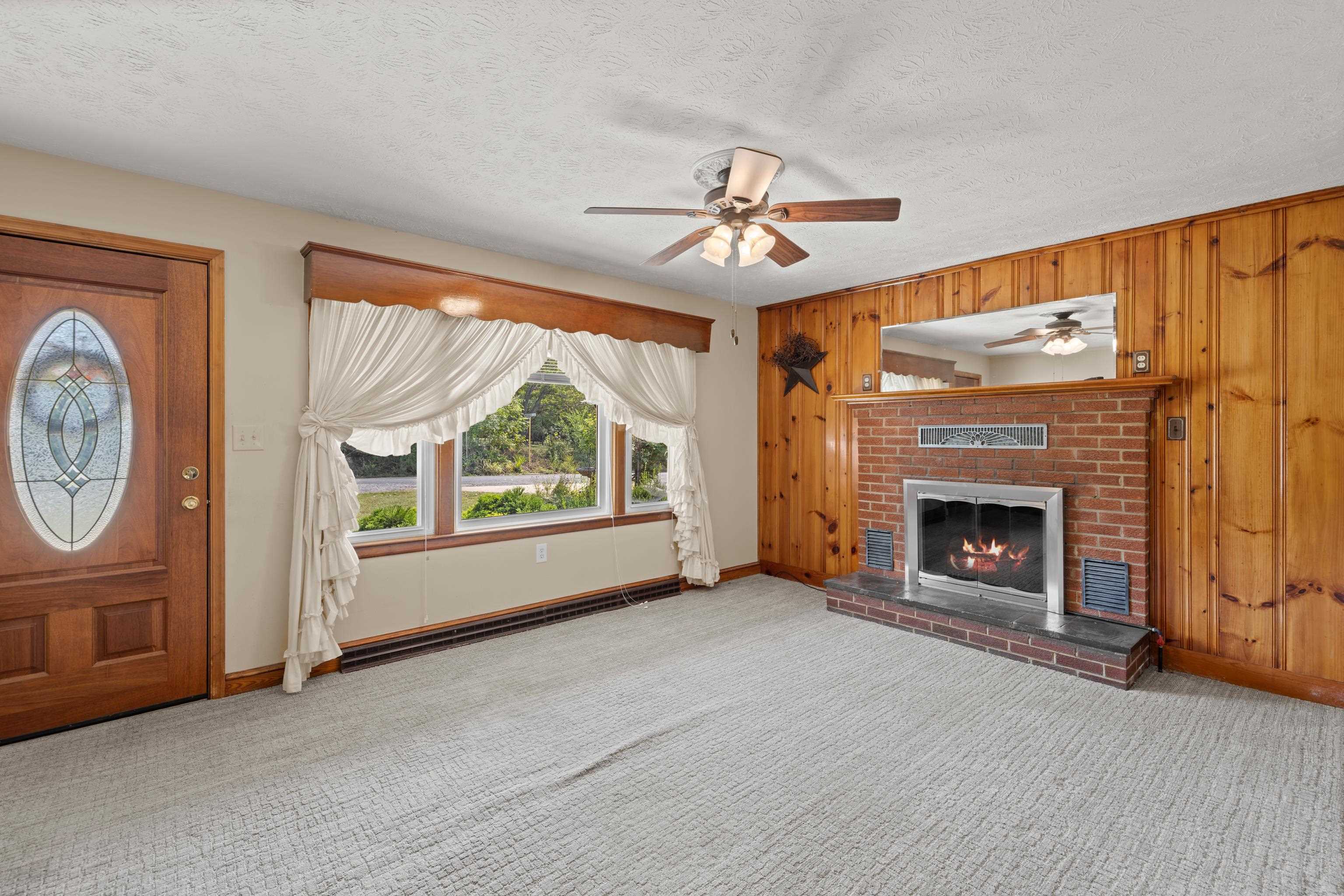 517 OLD WHITE HILL RD, STUARTS DRAFT, Virginia 24477, 3 Bedrooms Bedrooms, ,2 BathroomsBathrooms,Residential,517 OLD WHITE HILL RD,682688 MLS # 682688 517 OLD WHITE HILL RD, STUARTS DRAFT, Virginia 24477, 3 Bedrooms Bedrooms, ,2 BathroomsBathrooms,Residential,517 OLD WHITE HILL RD,682688 MLS # 682688