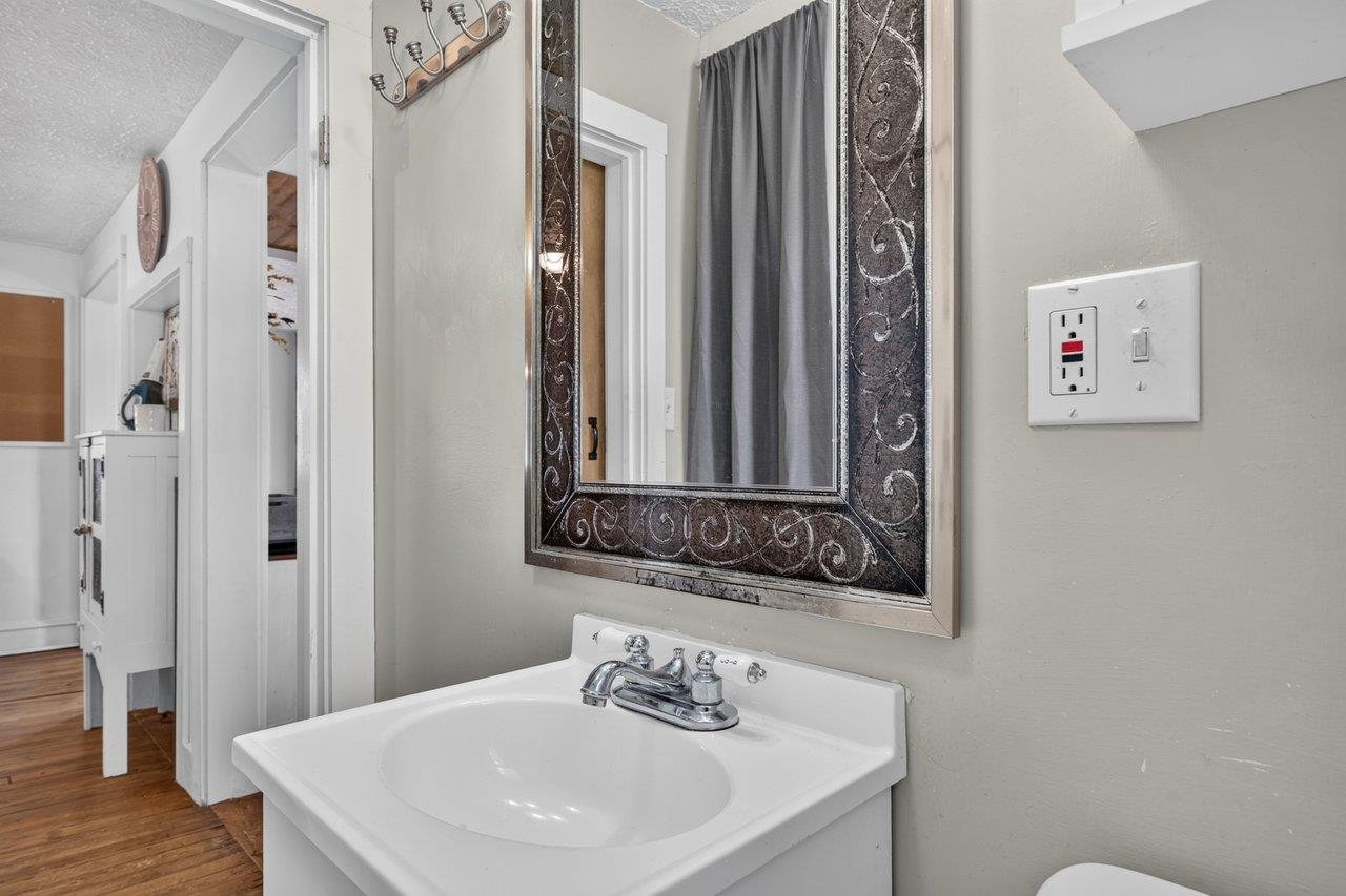 118 NORTH ST, ELKTON, Virginia 22827, 3 Bedrooms Bedrooms, ,1 BathroomBathrooms,Residential,Charming Updated Farmhouse with Small-Town Charm,118 NORTH ST,682696 MLS # 682696 118 NORTH ST, ELKTON, Virginia 22827, 3 Bedrooms Bedrooms, ,1 BathroomBathrooms,Residential,Charming Updated Farmhouse with Small-Town Charm,118 NORTH ST,682696 MLS # 682696