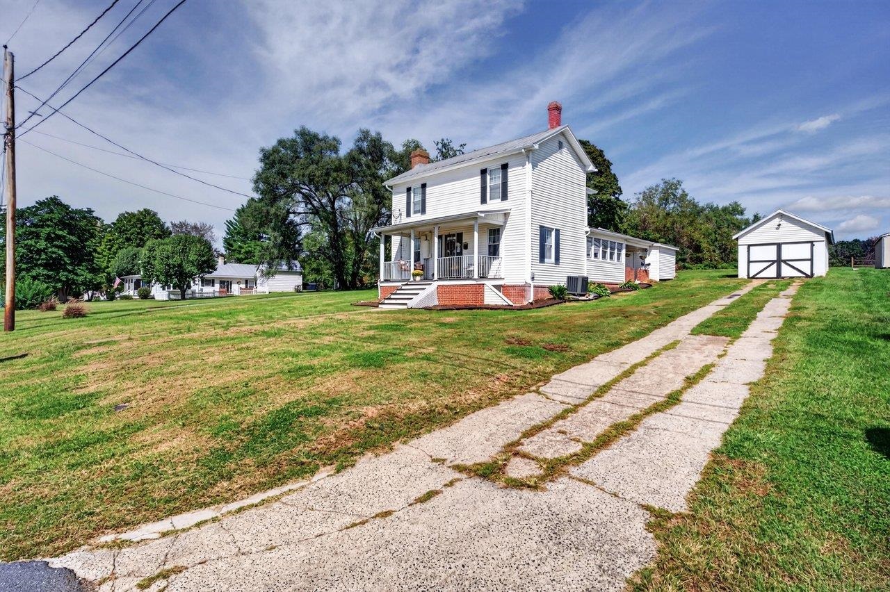 118 NORTH ST, ELKTON, Virginia 22827, 3 Bedrooms Bedrooms, ,1 BathroomBathrooms,Residential,Charming Updated Farmhouse with Small-Town Charm,118 NORTH ST,682696 MLS # 682696 118 NORTH ST, ELKTON, Virginia 22827, 3 Bedrooms Bedrooms, ,1 BathroomBathrooms,Residential,Charming Updated Farmhouse with Small-Town Charm,118 NORTH ST,682696 MLS # 682696
