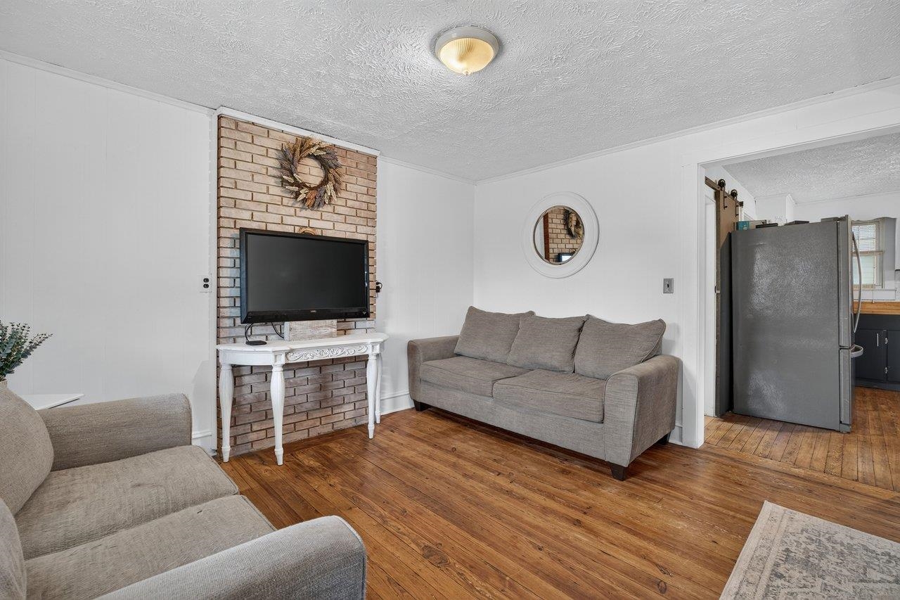 118 NORTH ST, ELKTON, Virginia 22827, 3 Bedrooms Bedrooms, ,1 BathroomBathrooms,Residential,Charming Updated Farmhouse with Small-Town Charm,118 NORTH ST,682696 MLS # 682696 118 NORTH ST, ELKTON, Virginia 22827, 3 Bedrooms Bedrooms, ,1 BathroomBathrooms,Residential,Charming Updated Farmhouse with Small-Town Charm,118 NORTH ST,682696 MLS # 682696