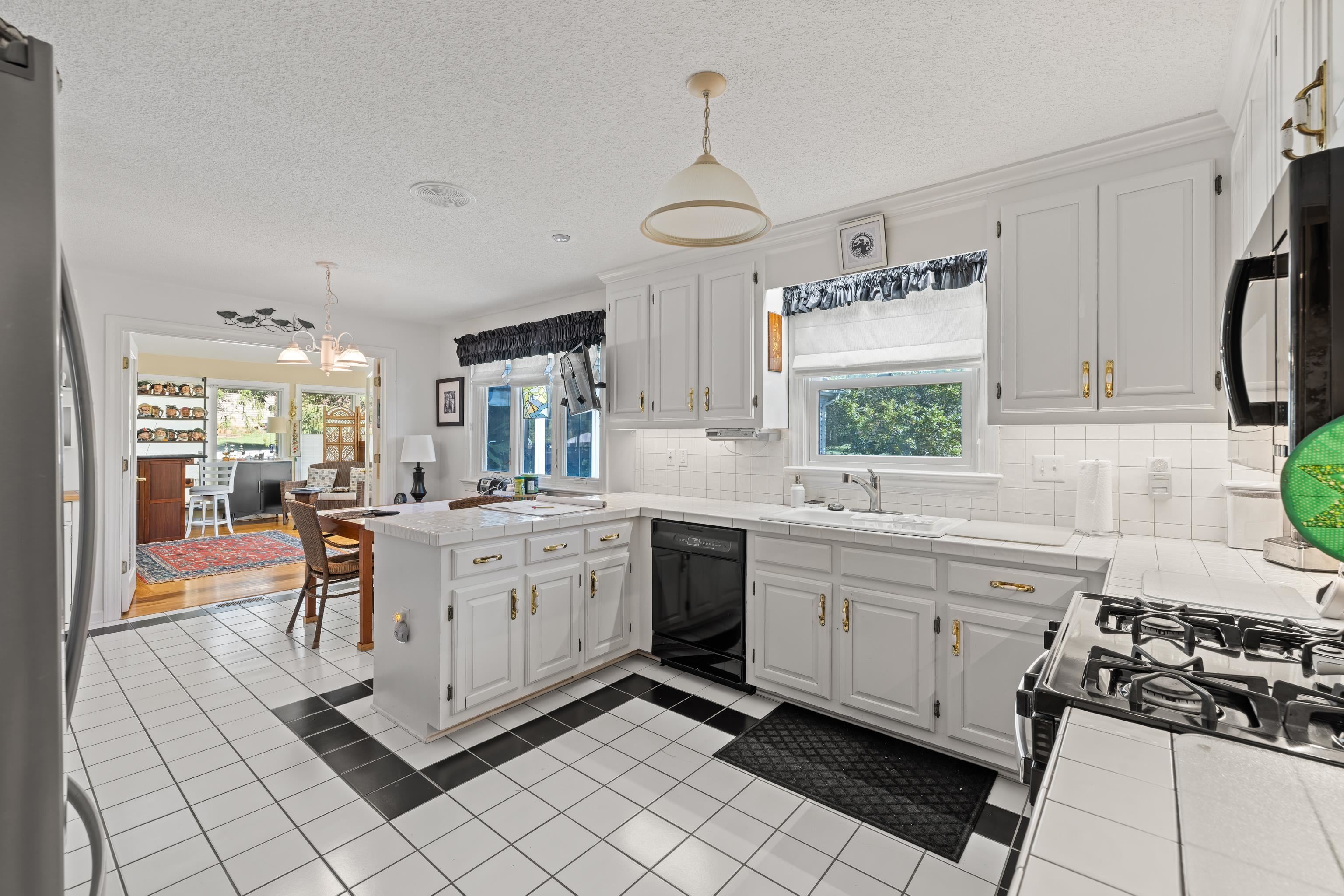 413 PELHAM DR, WAYNESBORO, Virginia 22980, 4 Bedrooms Bedrooms, ,3 BathroomsBathrooms,Residential,413 PELHAM DR,682697 MLS # 682697 413 PELHAM DR, WAYNESBORO, Virginia 22980, 4 Bedrooms Bedrooms, ,3 BathroomsBathrooms,Residential,413 PELHAM DR,682697 MLS # 682697