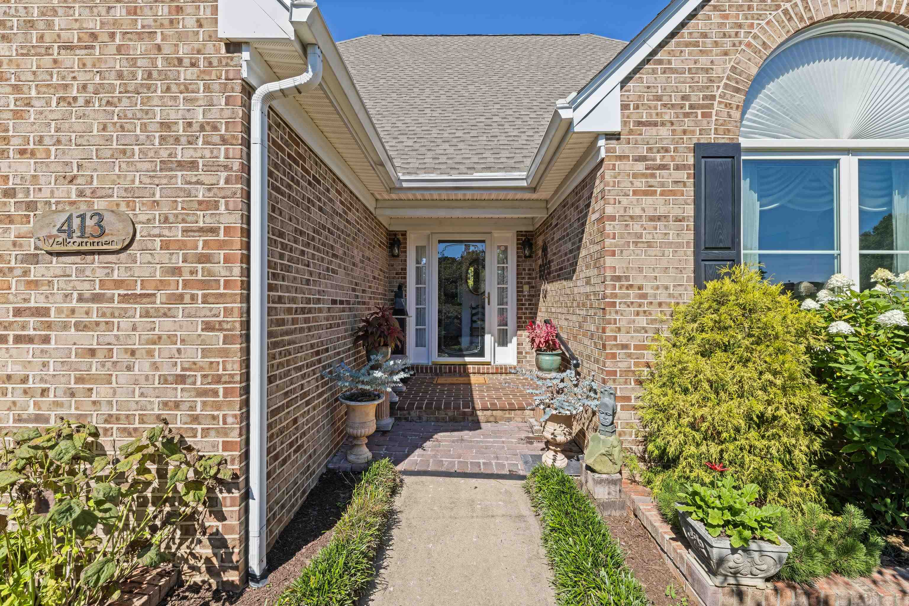 413 PELHAM DR, WAYNESBORO, Virginia 22980, 4 Bedrooms Bedrooms, ,3 BathroomsBathrooms,Residential,413 PELHAM DR,682697 MLS # 682697 413 PELHAM DR, WAYNESBORO, Virginia 22980, 4 Bedrooms Bedrooms, ,3 BathroomsBathrooms,Residential,413 PELHAM DR,682697 MLS # 682697