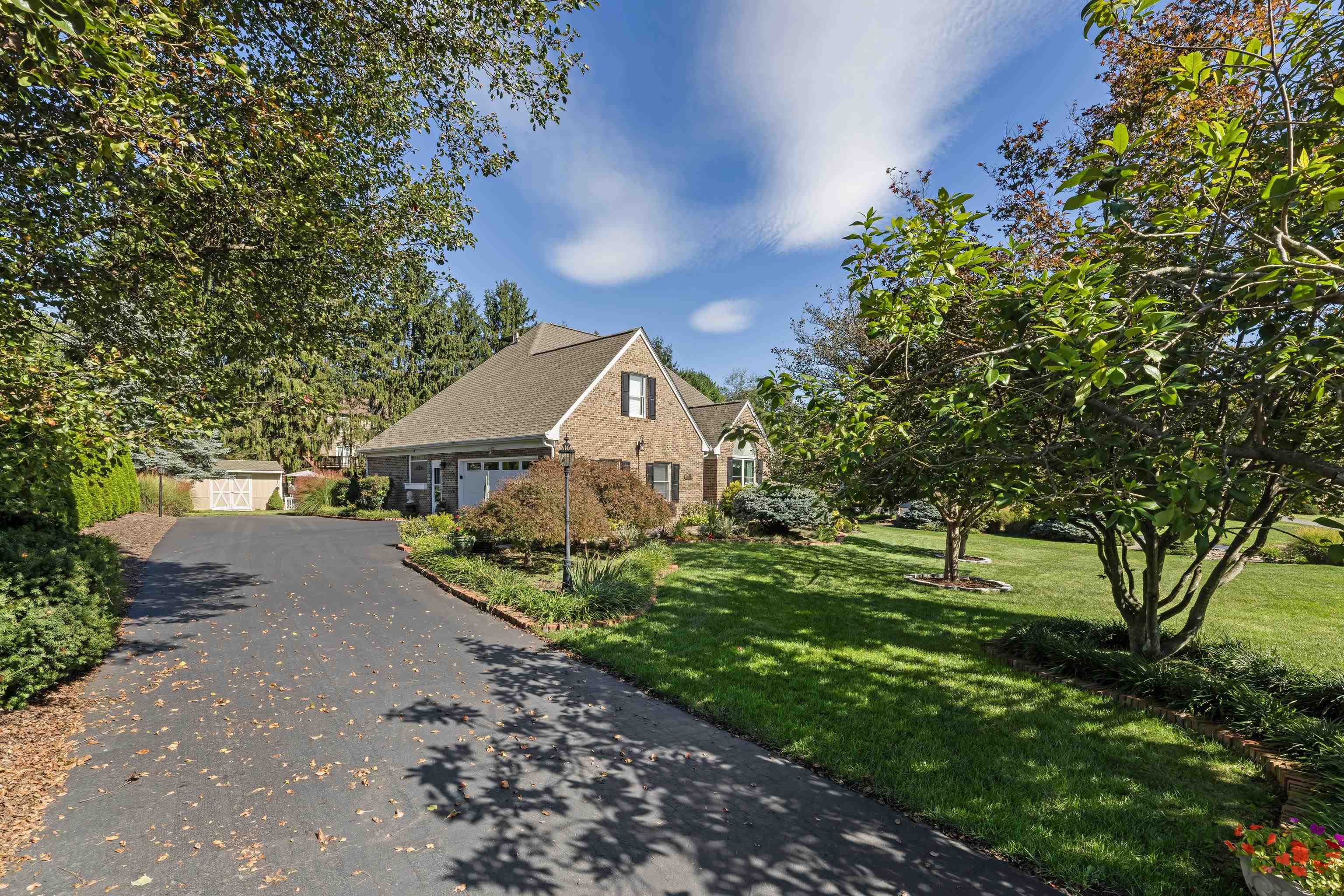 413 PELHAM DR, WAYNESBORO, Virginia 22980, 4 Bedrooms Bedrooms, ,3 BathroomsBathrooms,Residential,413 PELHAM DR,682697 MLS # 682697 413 PELHAM DR, WAYNESBORO, Virginia 22980, 4 Bedrooms Bedrooms, ,3 BathroomsBathrooms,Residential,413 PELHAM DR,682697 MLS # 682697