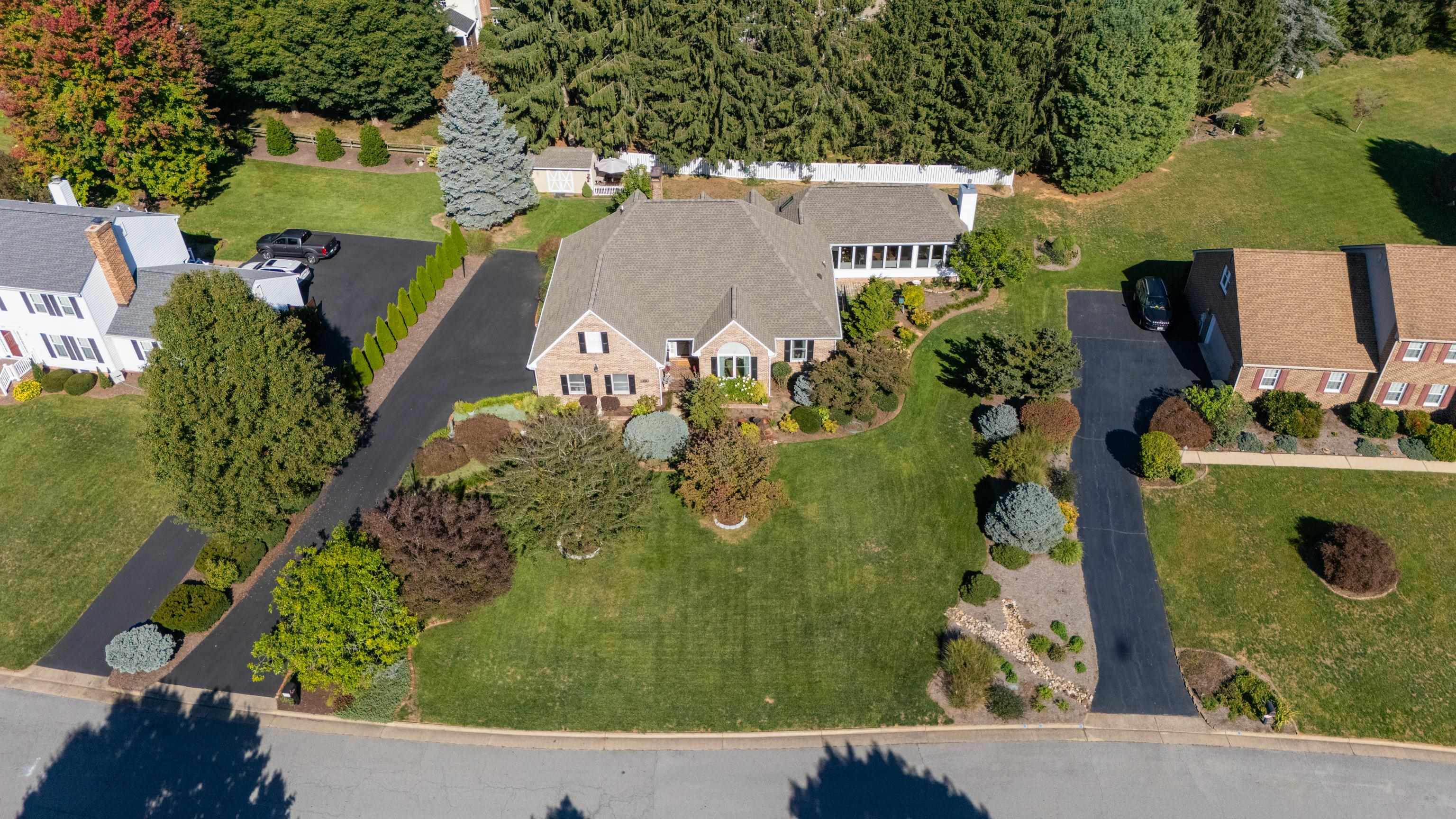 413 PELHAM DR, WAYNESBORO, Virginia 22980, 4 Bedrooms Bedrooms, ,3 BathroomsBathrooms,Residential,413 PELHAM DR,682697 MLS # 682697 413 PELHAM DR, WAYNESBORO, Virginia 22980, 4 Bedrooms Bedrooms, ,3 BathroomsBathrooms,Residential,413 PELHAM DR,682697 MLS # 682697