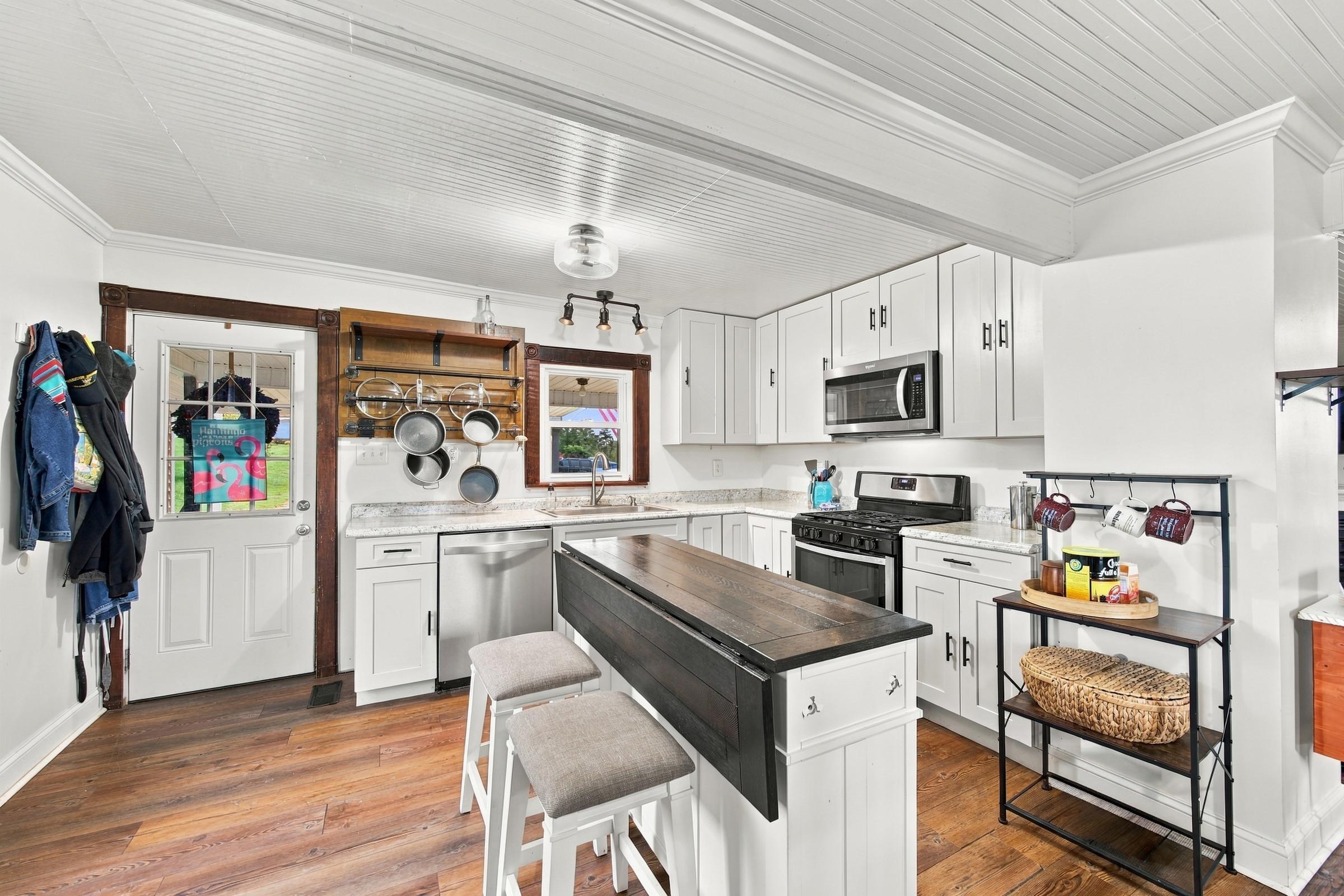 67 LODGE HALL RD, MOUNT JACKSON, Virginia 22842, 3 Bedrooms Bedrooms, ,2 BathroomsBathrooms,Residential,67 LODGE HALL RD,682703 MLS # 682703 67 LODGE HALL RD, MOUNT JACKSON, Virginia 22842, 3 Bedrooms Bedrooms, ,2 BathroomsBathrooms,Residential,67 LODGE HALL RD,682703 MLS # 682703