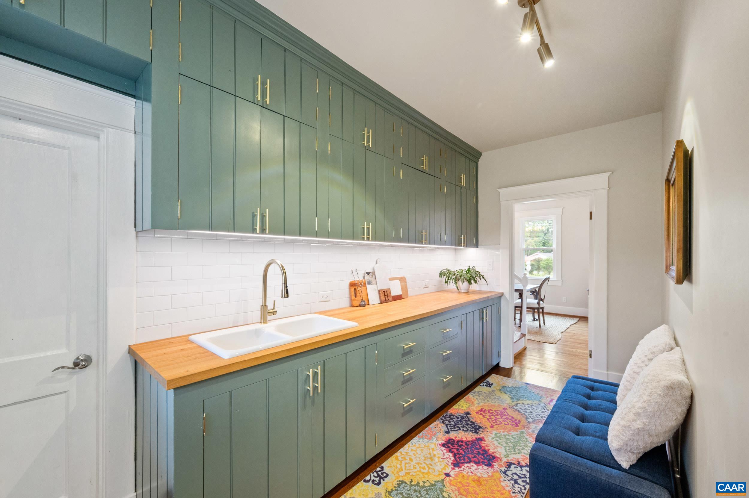 1457 CROZET AVE, CROZET, Virginia 22932, 7 Bedrooms Bedrooms, ,4 BathroomsBathrooms,Residential,1457 CROZET AVE,682674 MLS # 682674