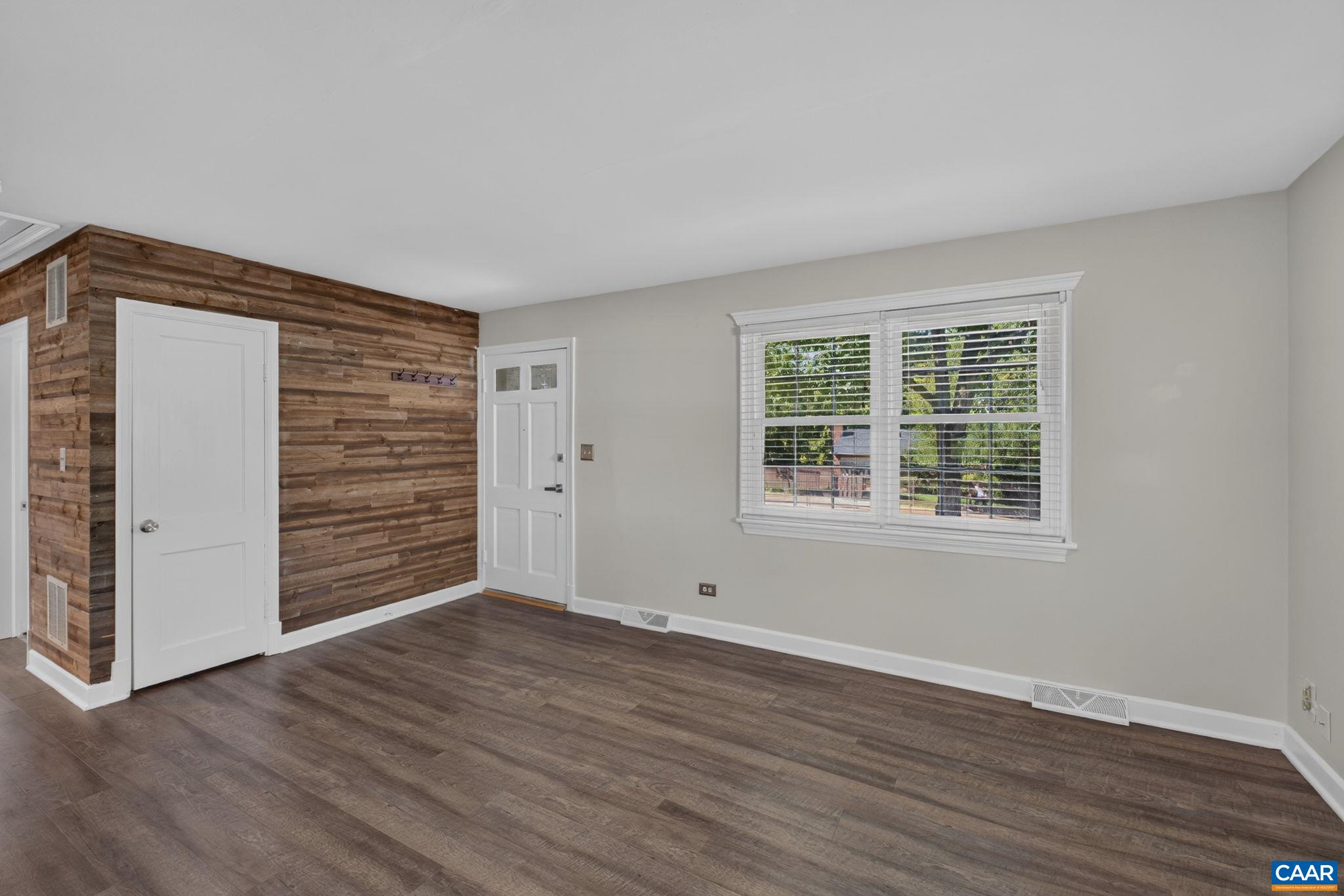1008 SHERIDAN AVE, CHARLOTTESVILLE, Virginia 22901, 2 Bedrooms Bedrooms, ,1 BathroomBathrooms,Residential,1008 SHERIDAN AVE,682707 MLS # 682707 1008 SHERIDAN AVE, CHARLOTTESVILLE, Virginia 22901, 2 Bedrooms Bedrooms, ,1 BathroomBathrooms,Residential,1008 SHERIDAN AVE,682707 MLS # 682707
