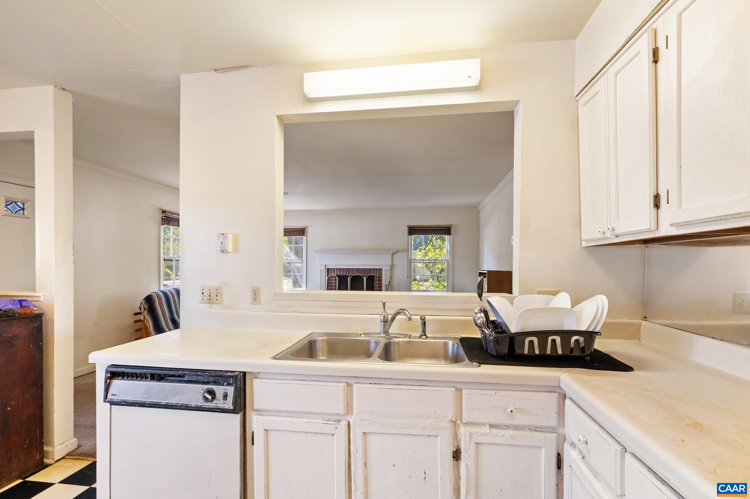 393 MINOR RIDGE RD, CHARLOTTESVILLE, Virginia 22901, 2 Bedrooms Bedrooms, ,1 BathroomBathrooms,Residential,393 MINOR RIDGE RD,682709 MLS # 682709 393 MINOR RIDGE RD, CHARLOTTESVILLE, Virginia 22901, 2 Bedrooms Bedrooms, ,1 BathroomBathrooms,Residential,393 MINOR RIDGE RD,682709 MLS # 682709