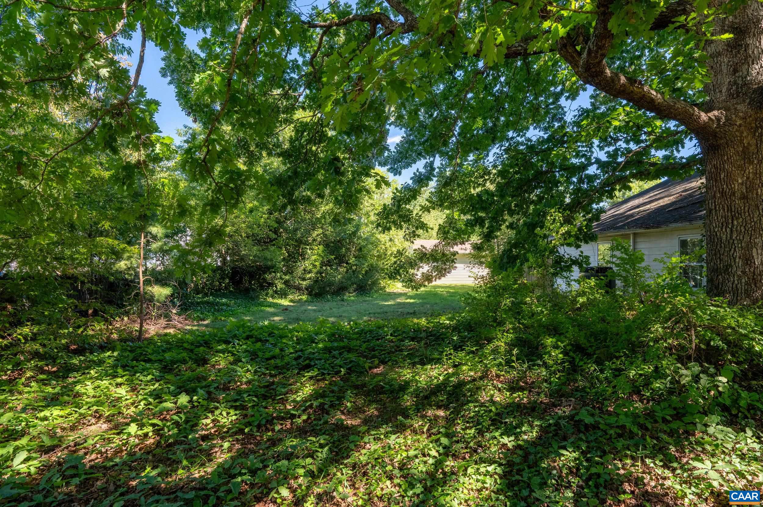 393 MINOR RIDGE RD, CHARLOTTESVILLE, Virginia 22901, 2 Bedrooms Bedrooms, ,1 BathroomBathrooms,Residential,393 MINOR RIDGE RD,682709 MLS # 682709 393 MINOR RIDGE RD, CHARLOTTESVILLE, Virginia 22901, 2 Bedrooms Bedrooms, ,1 BathroomBathrooms,Residential,393 MINOR RIDGE RD,682709 MLS # 682709