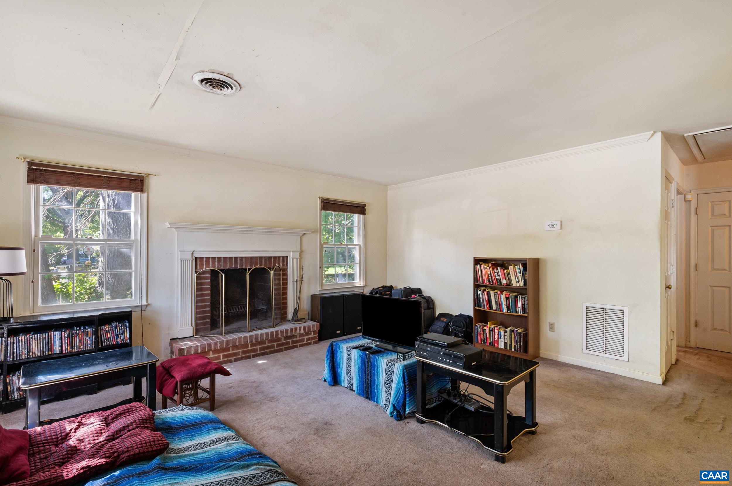 393 MINOR RIDGE RD, CHARLOTTESVILLE, Virginia 22901, 2 Bedrooms Bedrooms, ,1 BathroomBathrooms,Residential,393 MINOR RIDGE RD,682709 MLS # 682709 393 MINOR RIDGE RD, CHARLOTTESVILLE, Virginia 22901, 2 Bedrooms Bedrooms, ,1 BathroomBathrooms,Residential,393 MINOR RIDGE RD,682709 MLS # 682709