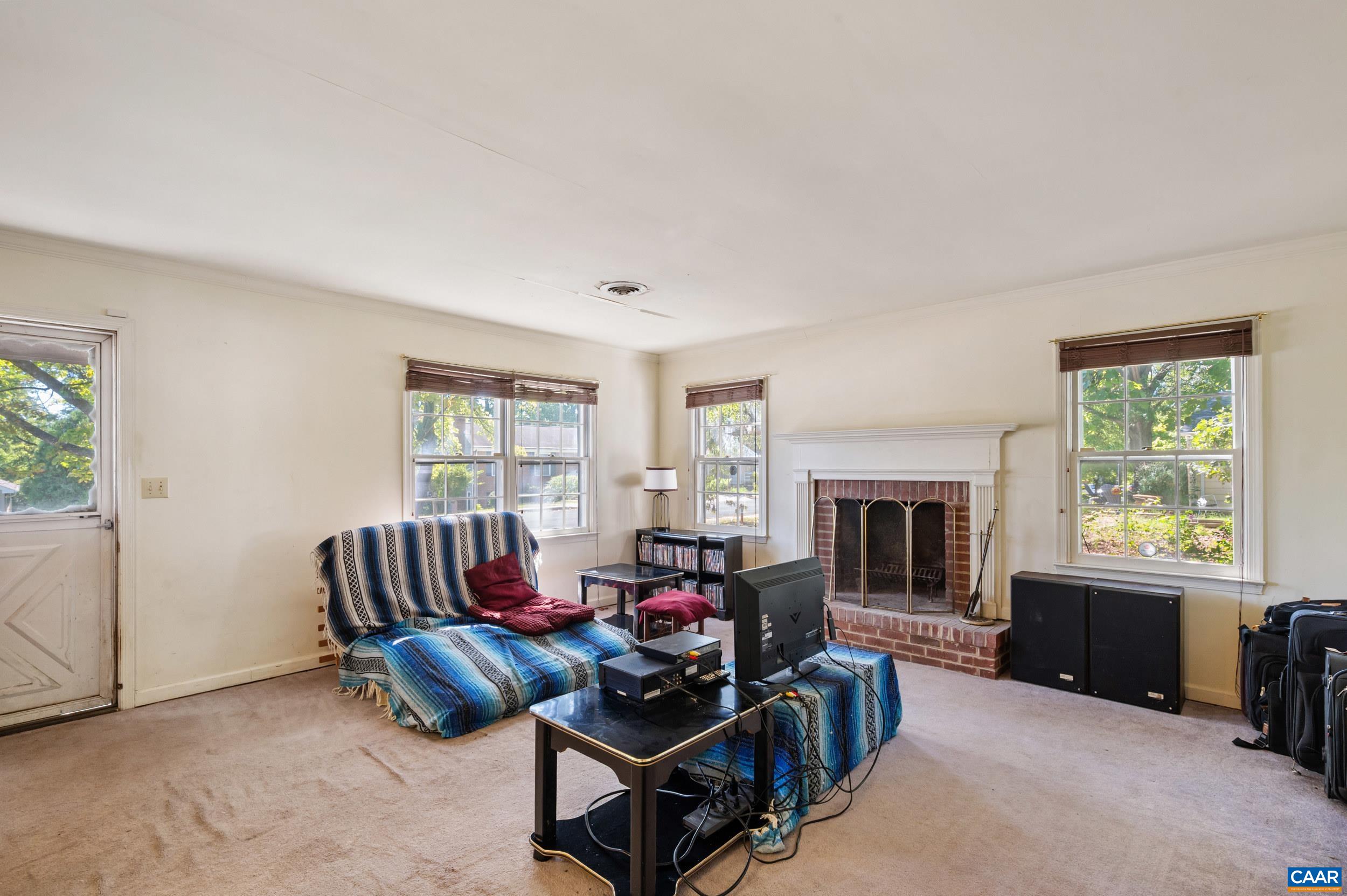 393 MINOR RIDGE RD, CHARLOTTESVILLE, Virginia 22901, 2 Bedrooms Bedrooms, ,1 BathroomBathrooms,Residential,393 MINOR RIDGE RD,682709 MLS # 682709 393 MINOR RIDGE RD, CHARLOTTESVILLE, Virginia 22901, 2 Bedrooms Bedrooms, ,1 BathroomBathrooms,Residential,393 MINOR RIDGE RD,682709 MLS # 682709