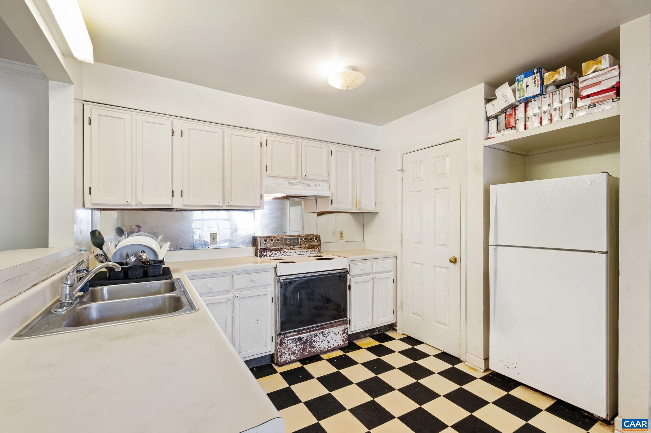 393 MINOR RIDGE RD, CHARLOTTESVILLE, Virginia 22901, 2 Bedrooms Bedrooms, ,1 BathroomBathrooms,Residential,393 MINOR RIDGE RD,682709 MLS # 682709 393 MINOR RIDGE RD, CHARLOTTESVILLE, Virginia 22901, 2 Bedrooms Bedrooms, ,1 BathroomBathrooms,Residential,393 MINOR RIDGE RD,682709 MLS # 682709