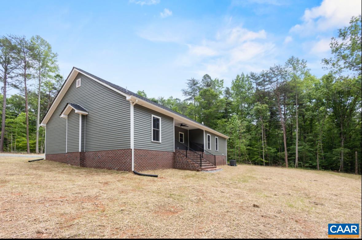 420 APPLE GROVE RD, MINERAL, Virginia 23117, 3 Bedrooms Bedrooms, ,2 BathroomsBathrooms,Residential,420 APPLE GROVE RD,682713 MLS # 682713 420 APPLE GROVE RD, MINERAL, Virginia 23117, 3 Bedrooms Bedrooms, ,2 BathroomsBathrooms,Residential,420 APPLE GROVE RD,682713 MLS # 682713