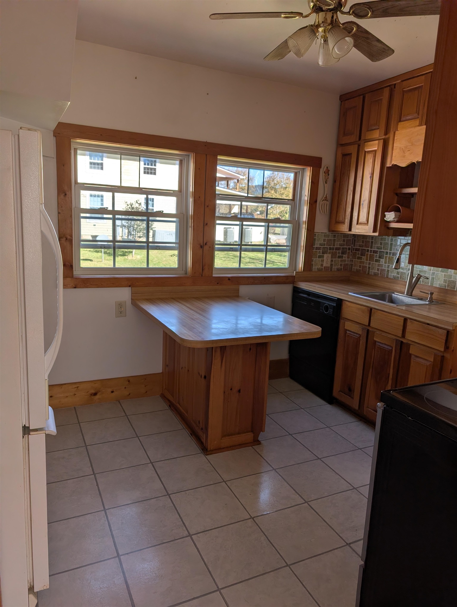 41 LAKE VIEW DR, BACOVA, Virginia 24412, 4 Bedrooms Bedrooms, ,2 BathroomsBathrooms,Residential,Bacova Riner,41 LAKE VIEW DR,682717 MLS # 682717 41 LAKE VIEW DR, BACOVA, Virginia 24412, 4 Bedrooms Bedrooms, ,2 BathroomsBathrooms,Residential,Bacova Riner,41 LAKE VIEW DR,682717 MLS # 682717