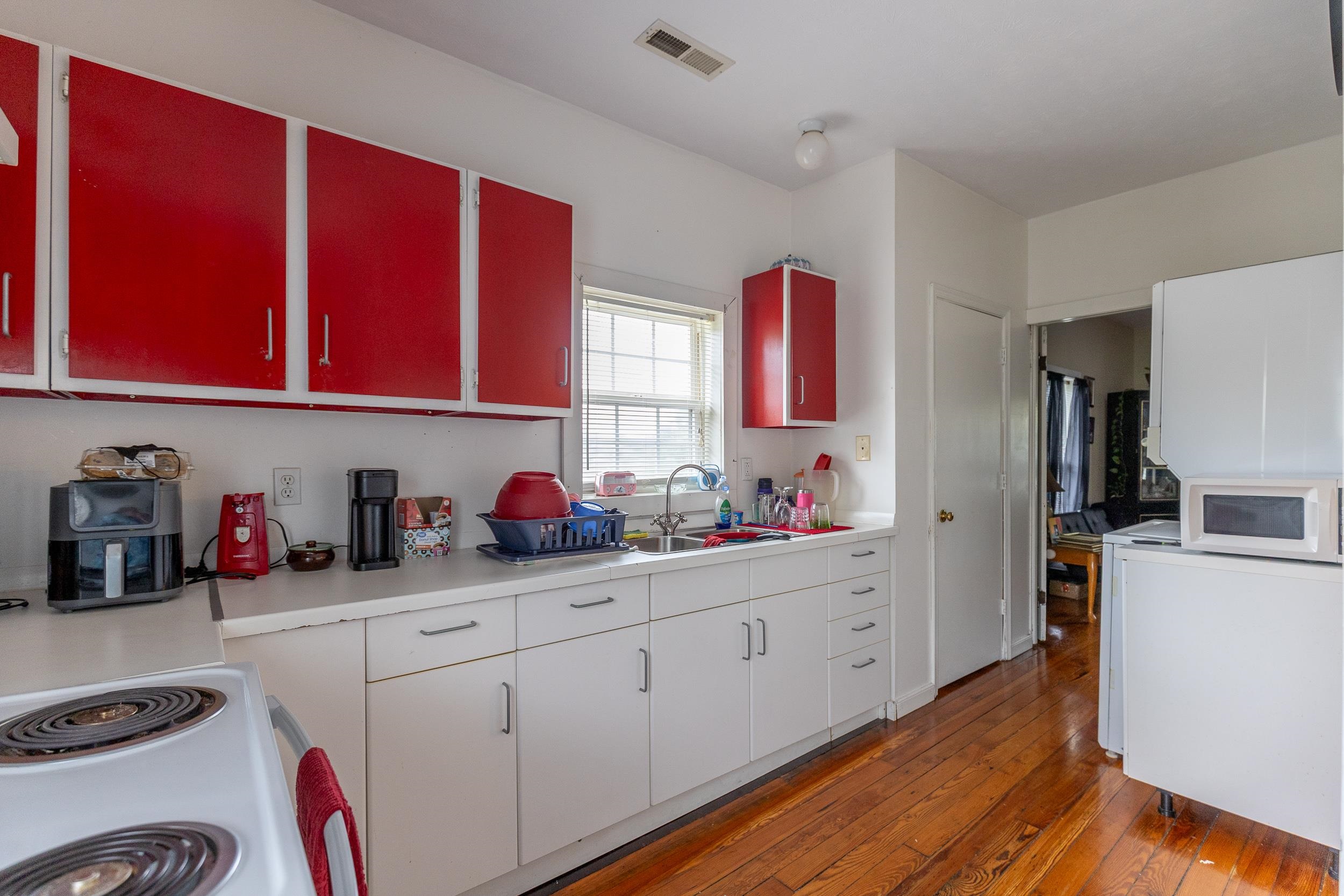 817 GRAYSON AVE, WAYNESBORO, Virginia 22980, ,Residential,817 GRAYSON AVE,682746 MLS # 682746 817 GRAYSON AVE, WAYNESBORO, Virginia 22980, ,Residential,817 GRAYSON AVE,682746 MLS # 682746