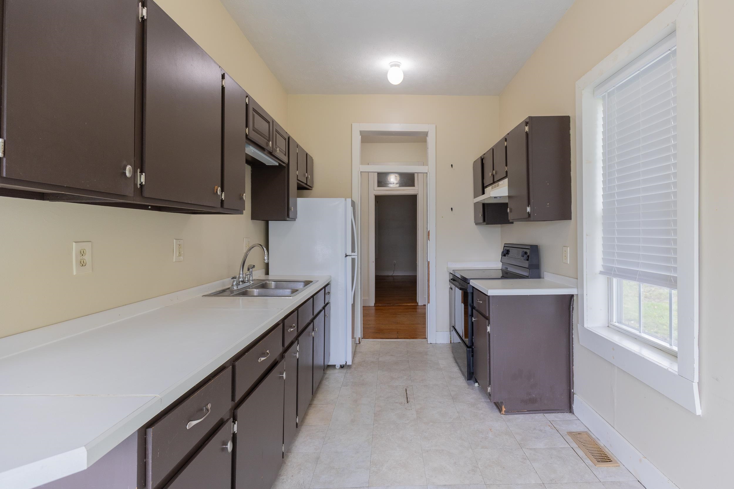 817 GRAYSON AVE, WAYNESBORO, Virginia 22980, ,Residential,817 GRAYSON AVE,682746 MLS # 682746 817 GRAYSON AVE, WAYNESBORO, Virginia 22980, ,Residential,817 GRAYSON AVE,682746 MLS # 682746