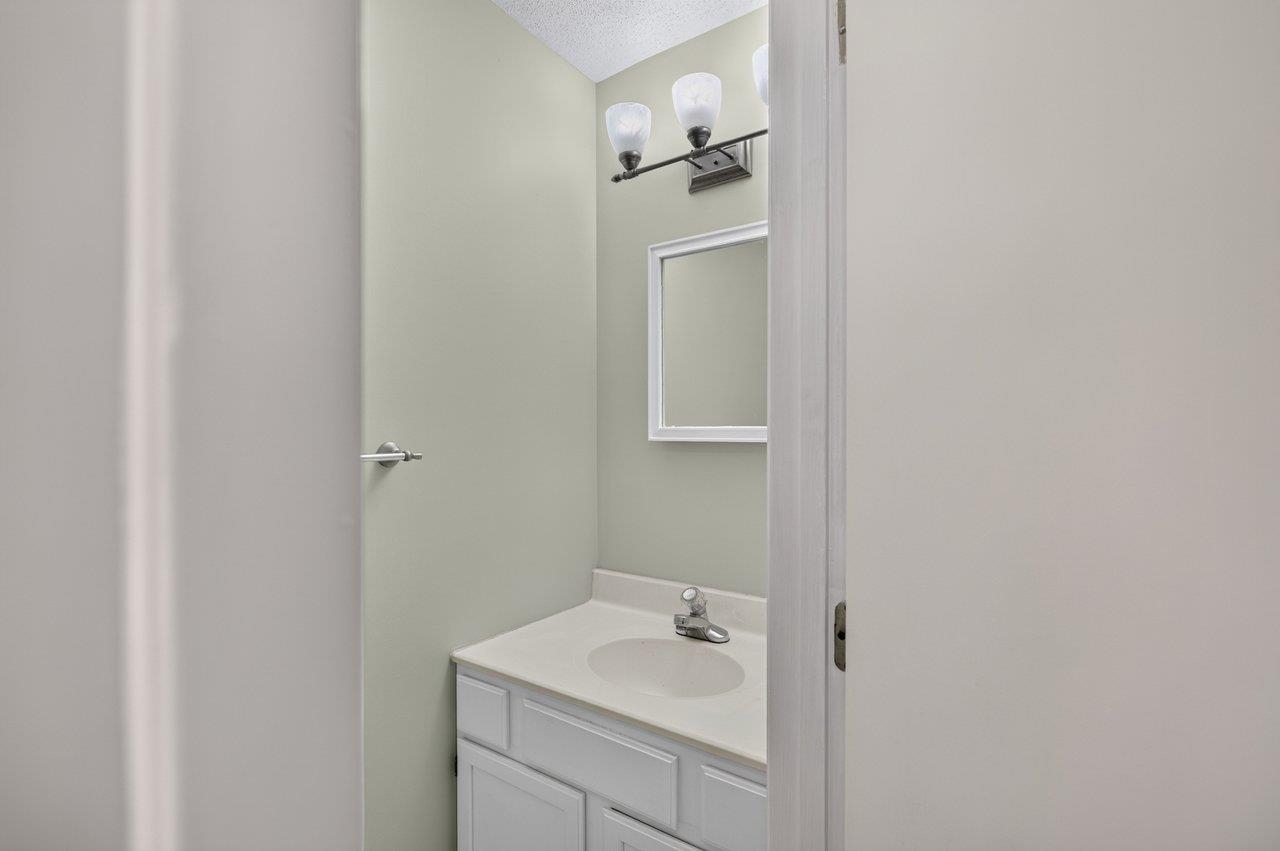 1425 COUNTRY CLUB CT, HARRISONBURG, Virginia 22802, 4 Bedrooms Bedrooms, ,2 BathroomsBathrooms,Residential,1425 COUNTRY CLUB CT,682718 MLS # 682718 1425 COUNTRY CLUB CT, HARRISONBURG, Virginia 22802, 4 Bedrooms Bedrooms, ,2 BathroomsBathrooms,Residential,1425 COUNTRY CLUB CT,682718 MLS # 682718