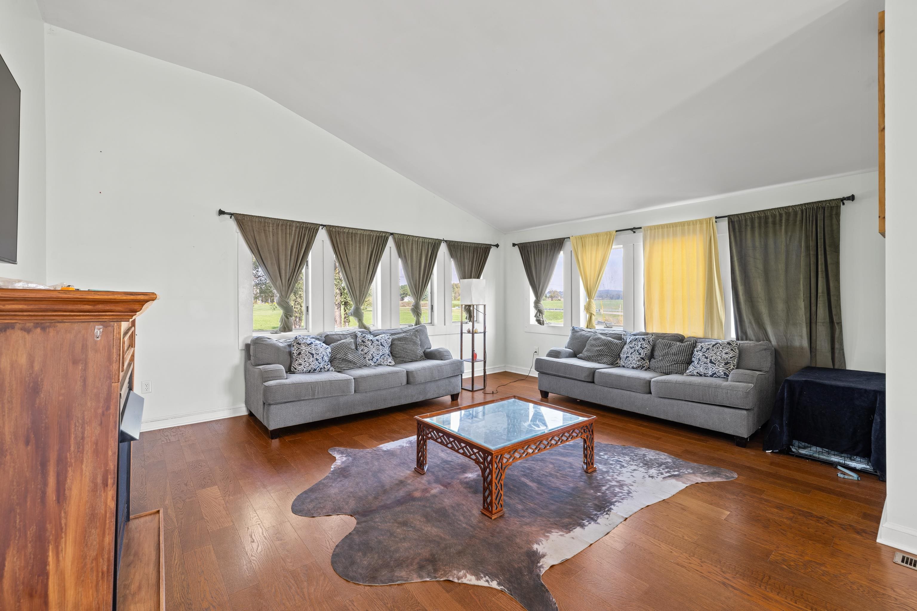 43 VIRGINIA MILLS RD, WEYERS CAVE, Virginia 24486, 3 Bedrooms Bedrooms, ,2 BathroomsBathrooms,Residential,43 VIRGINIA MILLS RD,682722 MLS # 682722 43 VIRGINIA MILLS RD, WEYERS CAVE, Virginia 24486, 3 Bedrooms Bedrooms, ,2 BathroomsBathrooms,Residential,43 VIRGINIA MILLS RD,682722 MLS # 682722