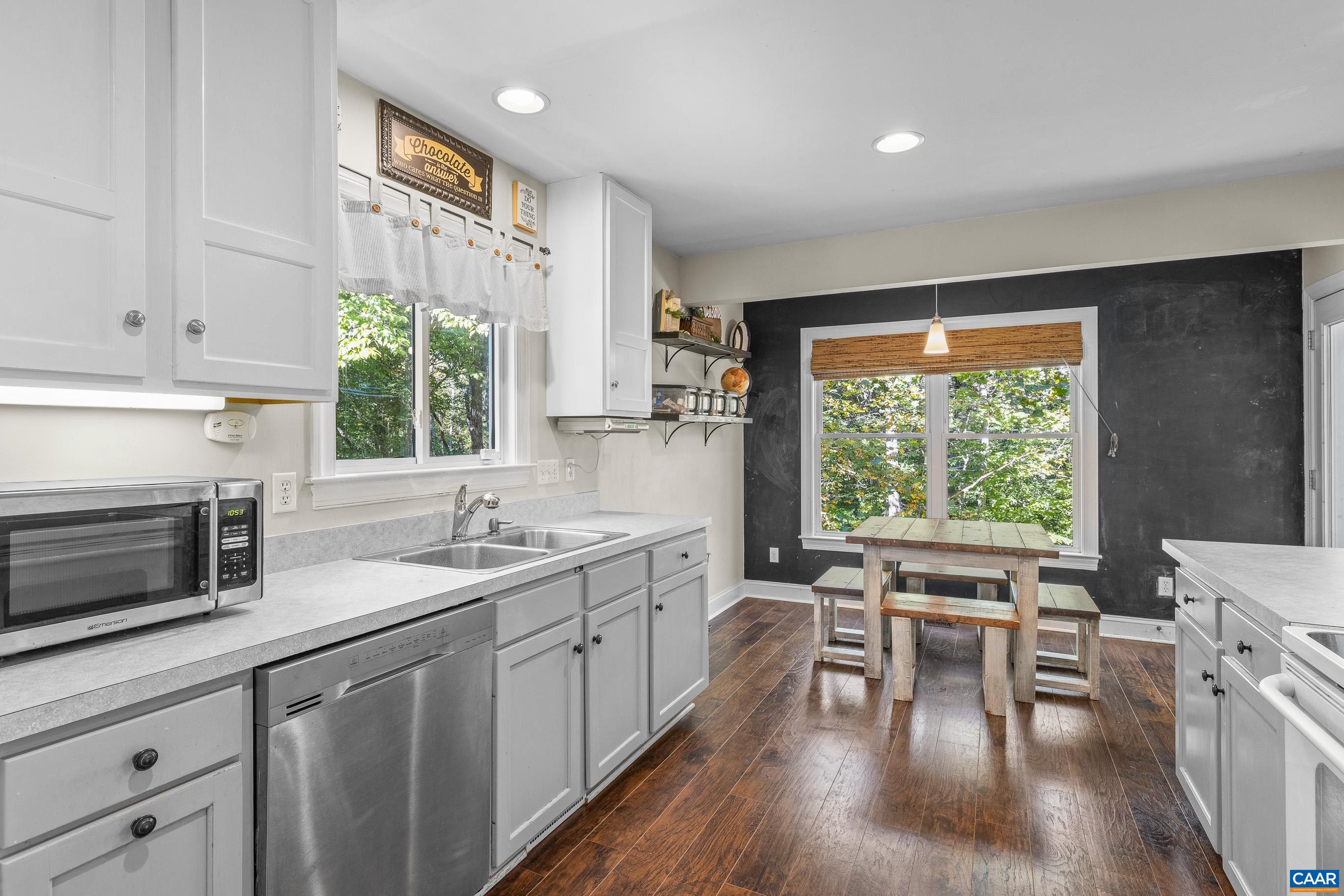 16 SANDY BEACH CT, PALMYRA, Virginia 22963, 3 Bedrooms Bedrooms, ,2 BathroomsBathrooms,Residential,16 SANDY BEACH CT,682733 MLS # 682733