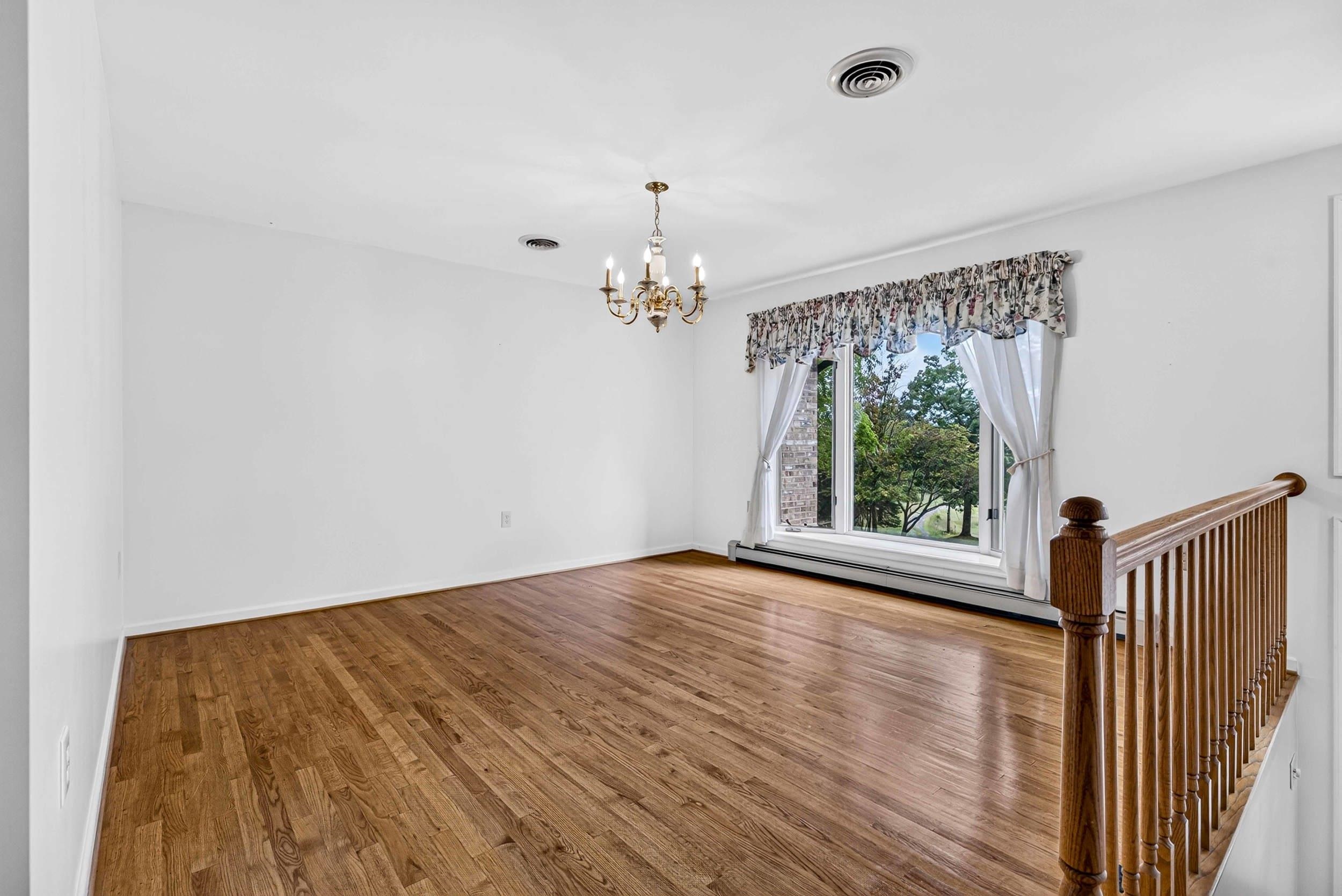 107 FAIRVIEW CIR, WOODSTOCK, Virginia 22664, 3 Bedrooms Bedrooms, ,3 BathroomsBathrooms,Residential,107 FAIRVIEW CIR,682735 MLS # 682735 107 FAIRVIEW CIR, WOODSTOCK, Virginia 22664, 3 Bedrooms Bedrooms, ,3 BathroomsBathrooms,Residential,107 FAIRVIEW CIR,682735 MLS # 682735