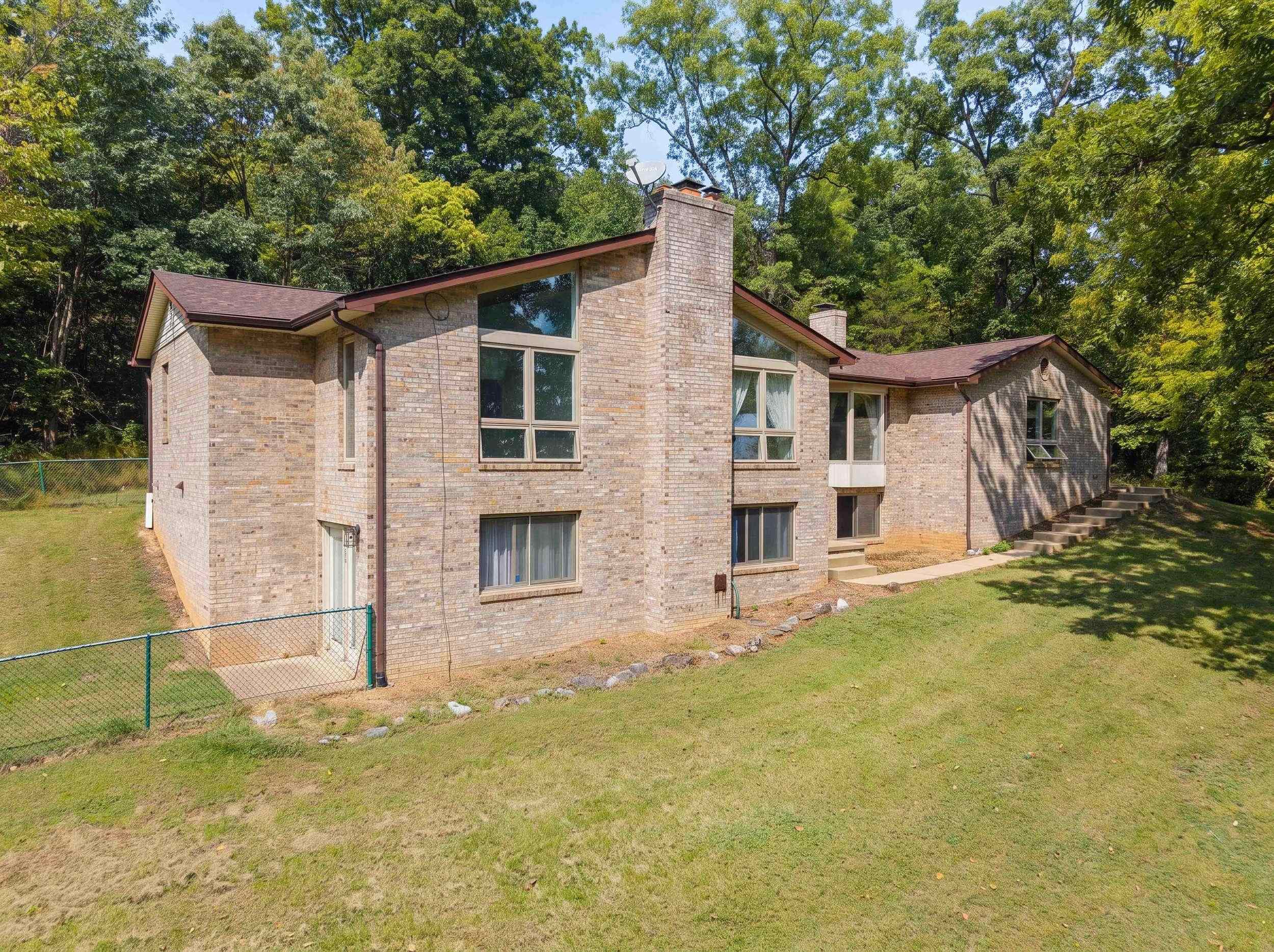 107 FAIRVIEW CIR, WOODSTOCK, Virginia 22664, 3 Bedrooms Bedrooms, ,3 BathroomsBathrooms,Residential,107 FAIRVIEW CIR,682735 MLS # 682735 107 FAIRVIEW CIR, WOODSTOCK, Virginia 22664, 3 Bedrooms Bedrooms, ,3 BathroomsBathrooms,Residential,107 FAIRVIEW CIR,682735 MLS # 682735