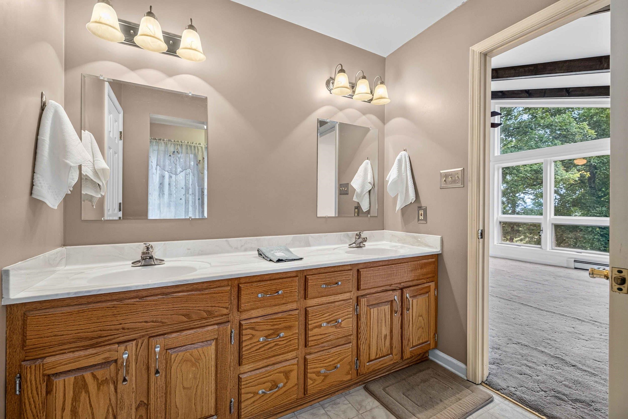 107 FAIRVIEW CIR, WOODSTOCK, Virginia 22664, 3 Bedrooms Bedrooms, ,3 BathroomsBathrooms,Residential,107 FAIRVIEW CIR,682735 MLS # 682735 107 FAIRVIEW CIR, WOODSTOCK, Virginia 22664, 3 Bedrooms Bedrooms, ,3 BathroomsBathrooms,Residential,107 FAIRVIEW CIR,682735 MLS # 682735