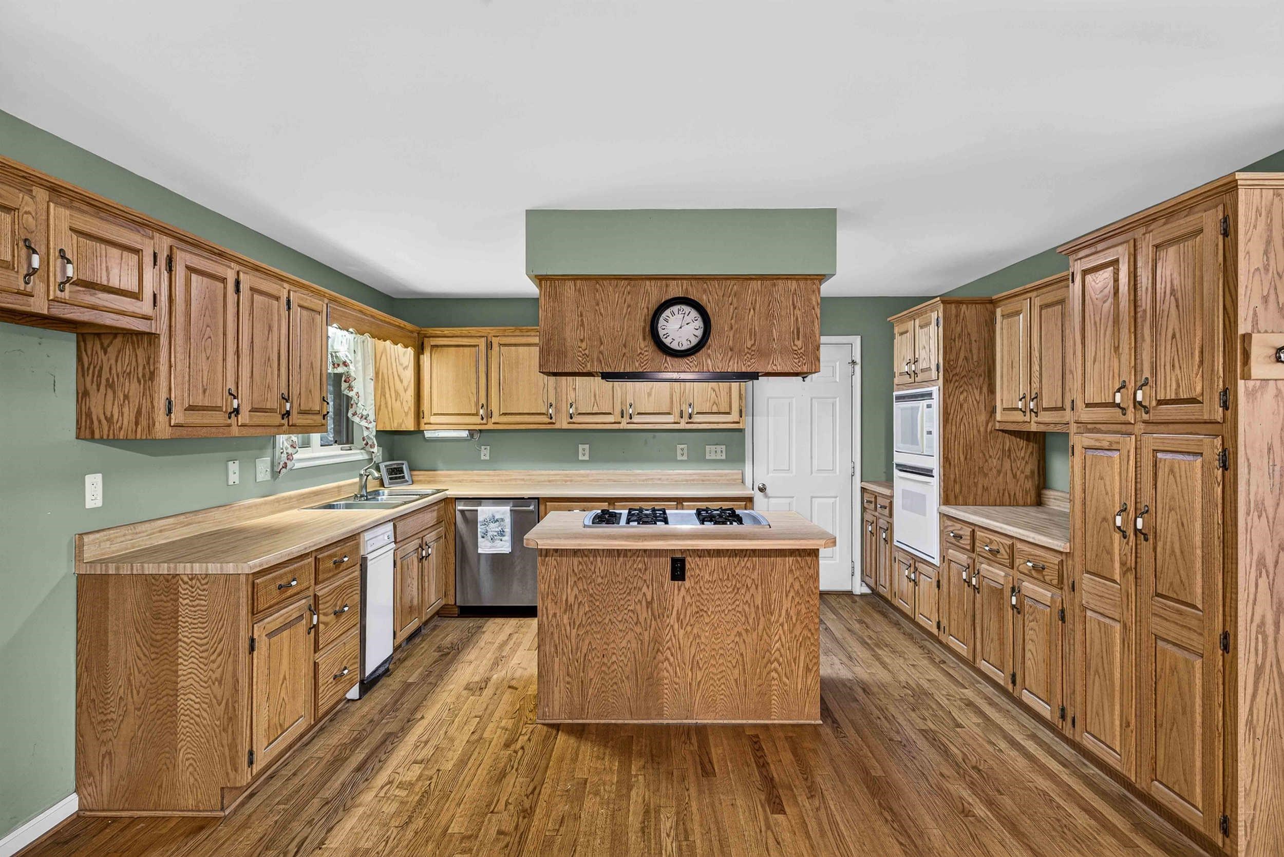 107 FAIRVIEW CIR, WOODSTOCK, Virginia 22664, 3 Bedrooms Bedrooms, ,3 BathroomsBathrooms,Residential,107 FAIRVIEW CIR,682735 MLS # 682735 107 FAIRVIEW CIR, WOODSTOCK, Virginia 22664, 3 Bedrooms Bedrooms, ,3 BathroomsBathrooms,Residential,107 FAIRVIEW CIR,682735 MLS # 682735