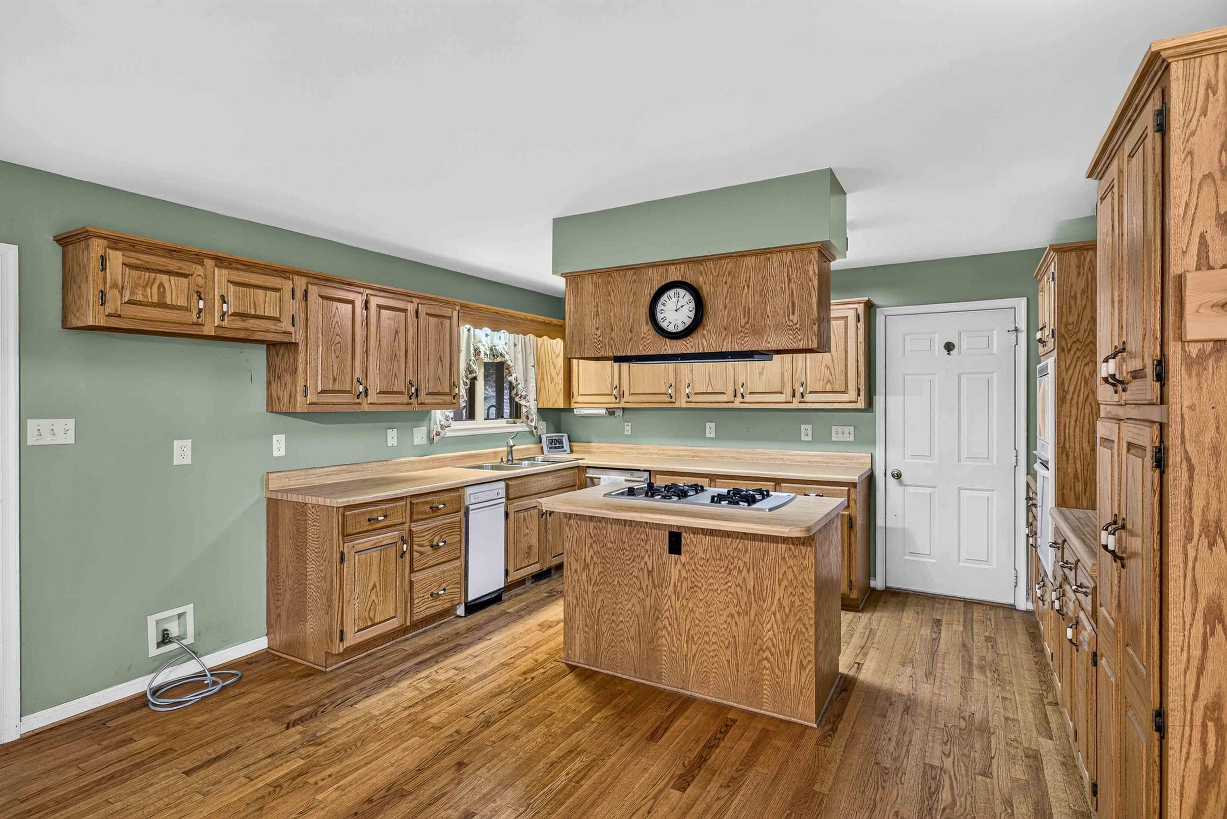 107 FAIRVIEW CIR, WOODSTOCK, Virginia 22664, 3 Bedrooms Bedrooms, ,3 BathroomsBathrooms,Residential,107 FAIRVIEW CIR,682735 MLS # 682735 107 FAIRVIEW CIR, WOODSTOCK, Virginia 22664, 3 Bedrooms Bedrooms, ,3 BathroomsBathrooms,Residential,107 FAIRVIEW CIR,682735 MLS # 682735