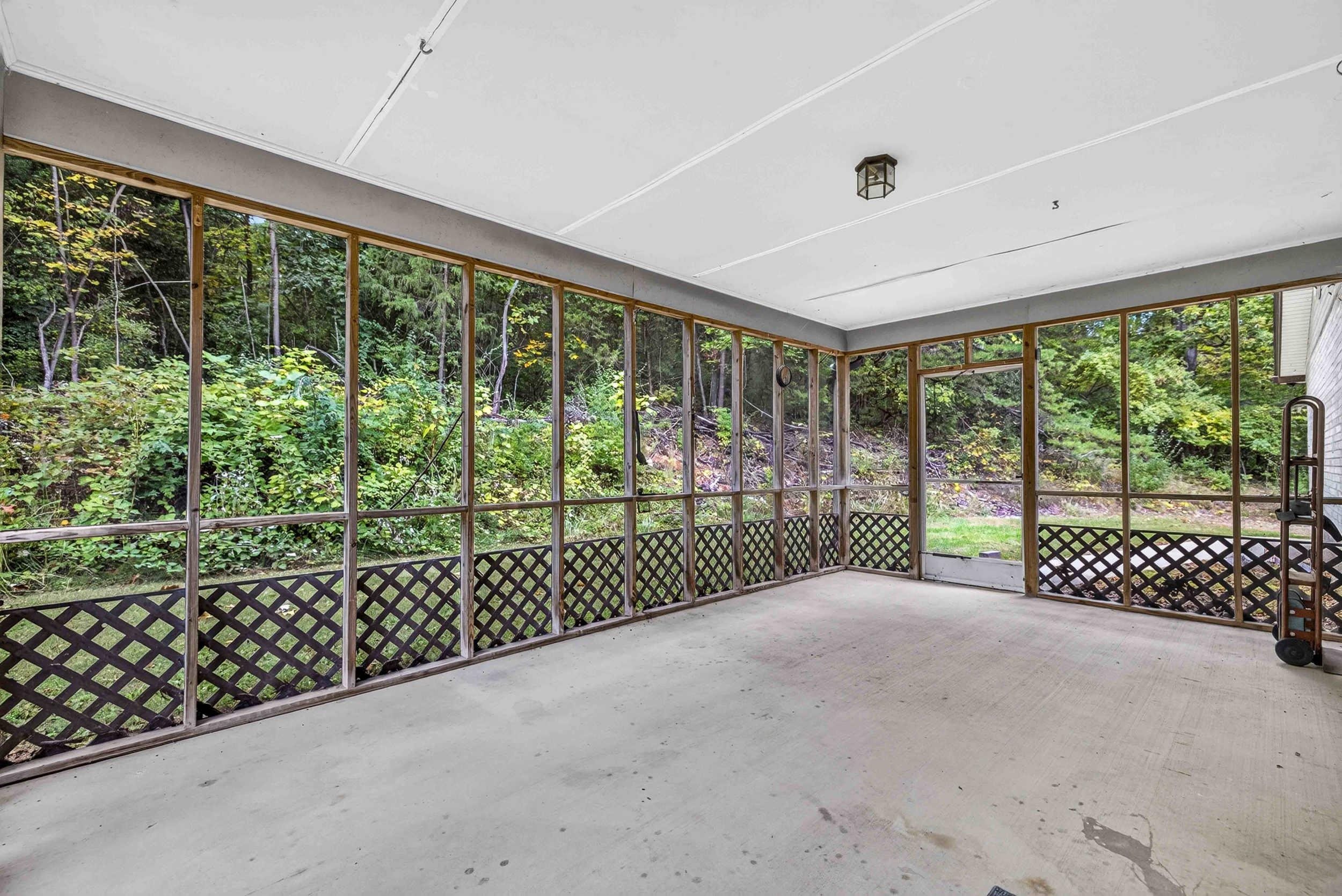 107 FAIRVIEW CIR, WOODSTOCK, Virginia 22664, 3 Bedrooms Bedrooms, ,3 BathroomsBathrooms,Residential,107 FAIRVIEW CIR,682735 MLS # 682735 107 FAIRVIEW CIR, WOODSTOCK, Virginia 22664, 3 Bedrooms Bedrooms, ,3 BathroomsBathrooms,Residential,107 FAIRVIEW CIR,682735 MLS # 682735