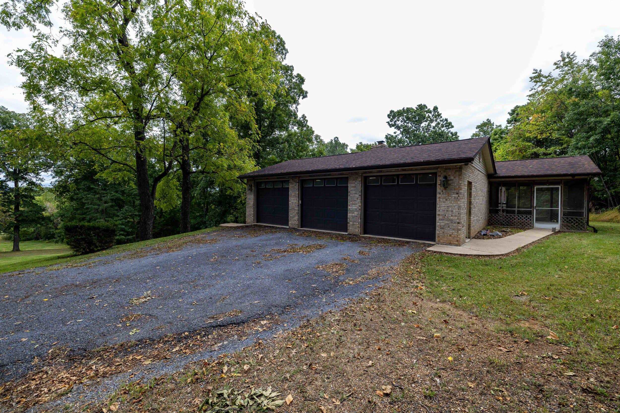 107 FAIRVIEW CIR, WOODSTOCK, Virginia 22664, 3 Bedrooms Bedrooms, ,3 BathroomsBathrooms,Residential,107 FAIRVIEW CIR,682735 MLS # 682735 107 FAIRVIEW CIR, WOODSTOCK, Virginia 22664, 3 Bedrooms Bedrooms, ,3 BathroomsBathrooms,Residential,107 FAIRVIEW CIR,682735 MLS # 682735