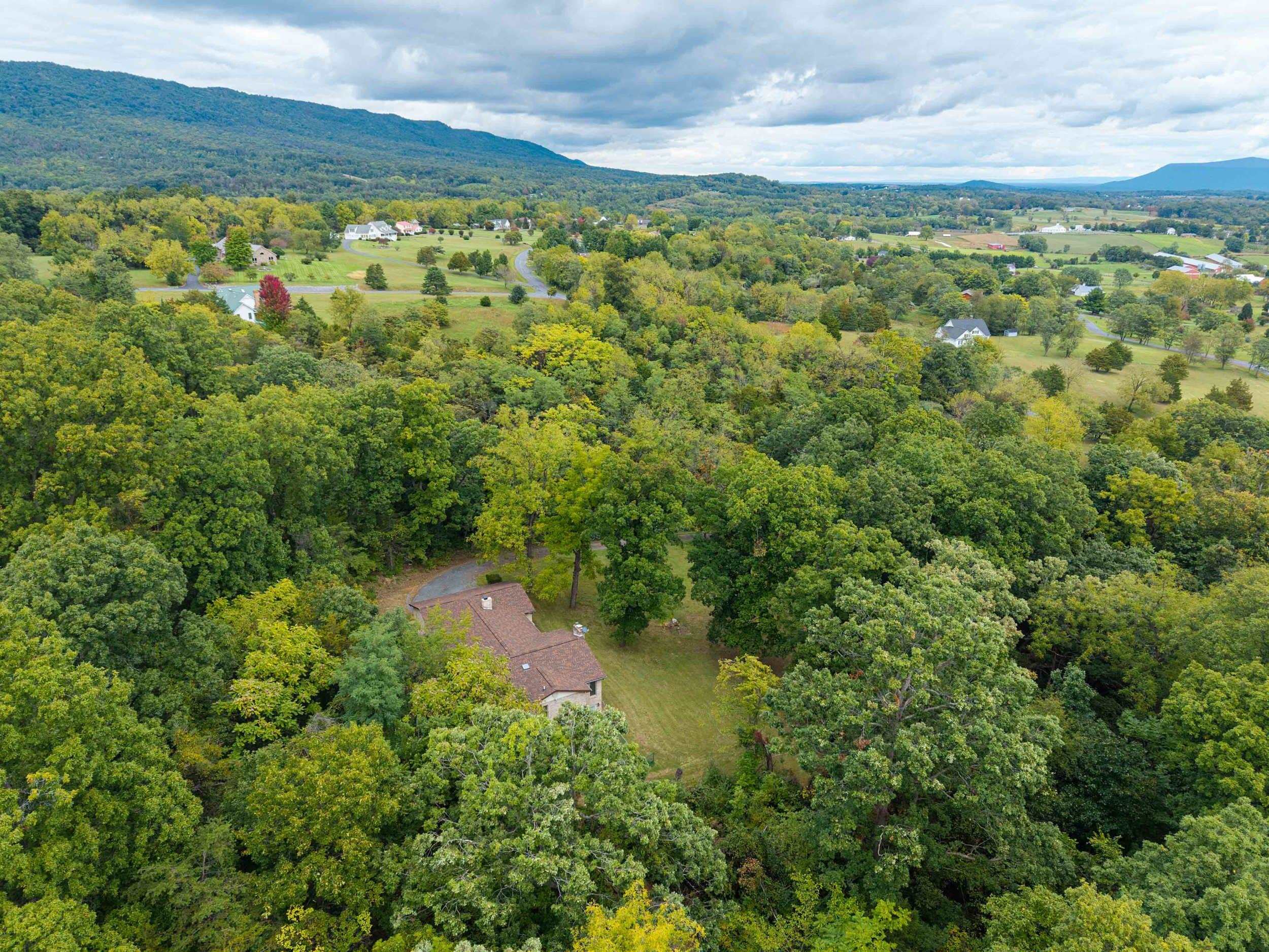 107 FAIRVIEW CIR, WOODSTOCK, Virginia 22664, 3 Bedrooms Bedrooms, ,3 BathroomsBathrooms,Residential,107 FAIRVIEW CIR,682735 MLS # 682735 107 FAIRVIEW CIR, WOODSTOCK, Virginia 22664, 3 Bedrooms Bedrooms, ,3 BathroomsBathrooms,Residential,107 FAIRVIEW CIR,682735 MLS # 682735