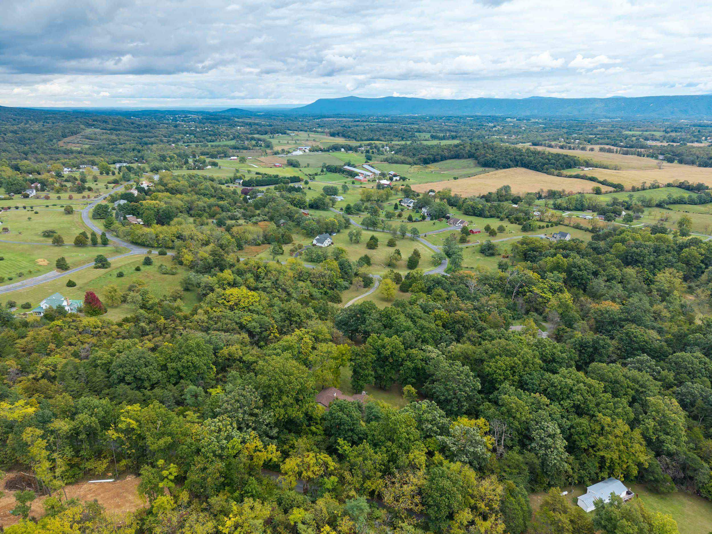 107 FAIRVIEW CIR, WOODSTOCK, Virginia 22664, 3 Bedrooms Bedrooms, ,3 BathroomsBathrooms,Residential,107 FAIRVIEW CIR,682735 MLS # 682735 107 FAIRVIEW CIR, WOODSTOCK, Virginia 22664, 3 Bedrooms Bedrooms, ,3 BathroomsBathrooms,Residential,107 FAIRVIEW CIR,682735 MLS # 682735