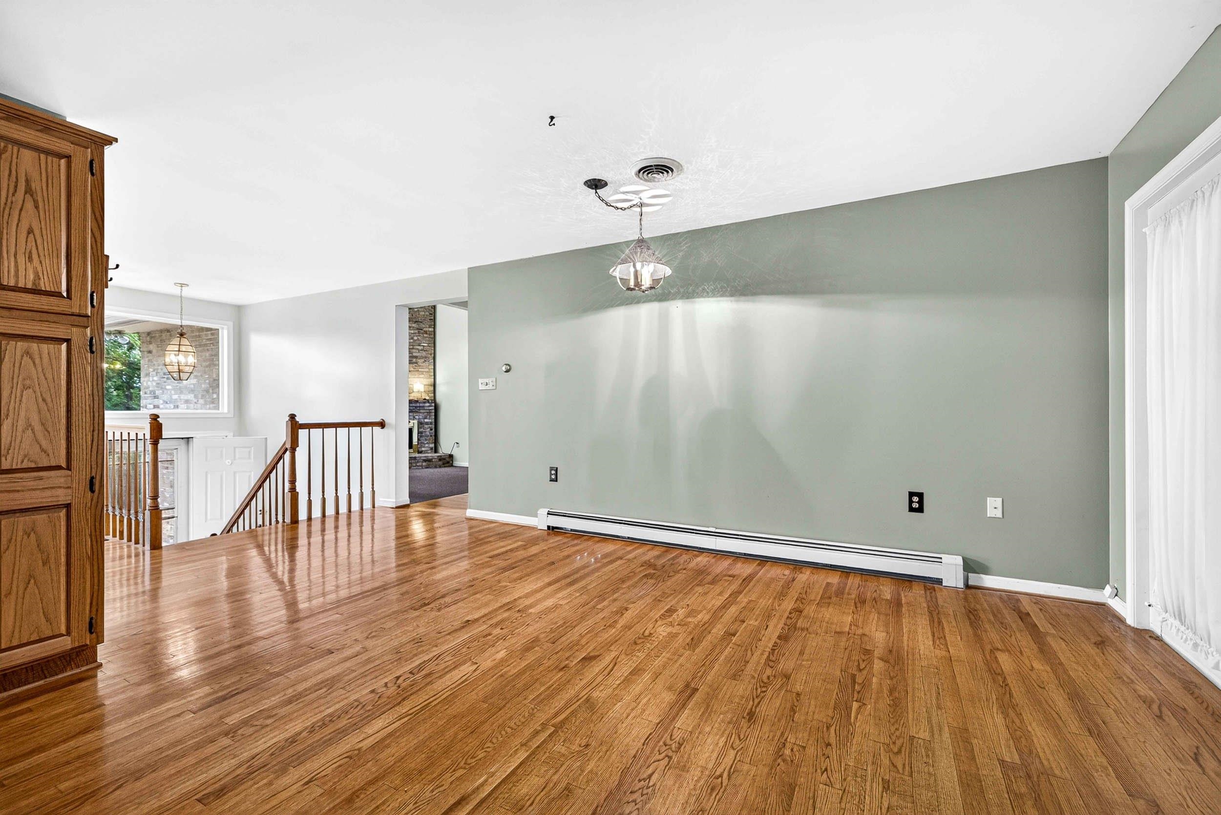 107 FAIRVIEW CIR, WOODSTOCK, Virginia 22664, 3 Bedrooms Bedrooms, ,3 BathroomsBathrooms,Residential,107 FAIRVIEW CIR,682735 MLS # 682735 107 FAIRVIEW CIR, WOODSTOCK, Virginia 22664, 3 Bedrooms Bedrooms, ,3 BathroomsBathrooms,Residential,107 FAIRVIEW CIR,682735 MLS # 682735