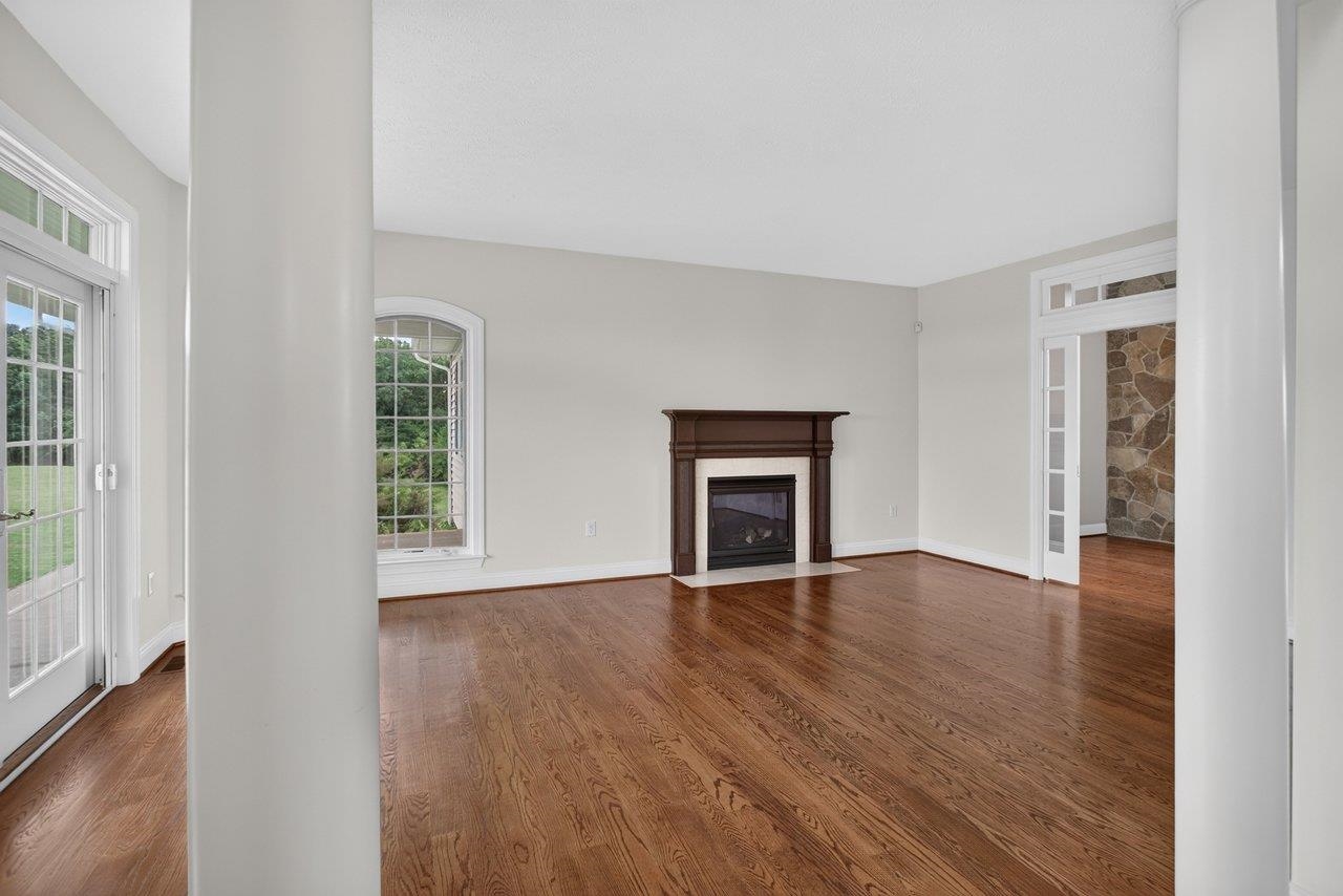 160 BIG VALLEY LN, MOUNT SOLON, Virginia 22843, 5 Bedrooms Bedrooms, ,4 BathroomsBathrooms,Residential,160 BIG VALLEY LN,682738 MLS # 682738 160 BIG VALLEY LN, MOUNT SOLON, Virginia 22843, 5 Bedrooms Bedrooms, ,4 BathroomsBathrooms,Residential,160 BIG VALLEY LN,682738 MLS # 682738