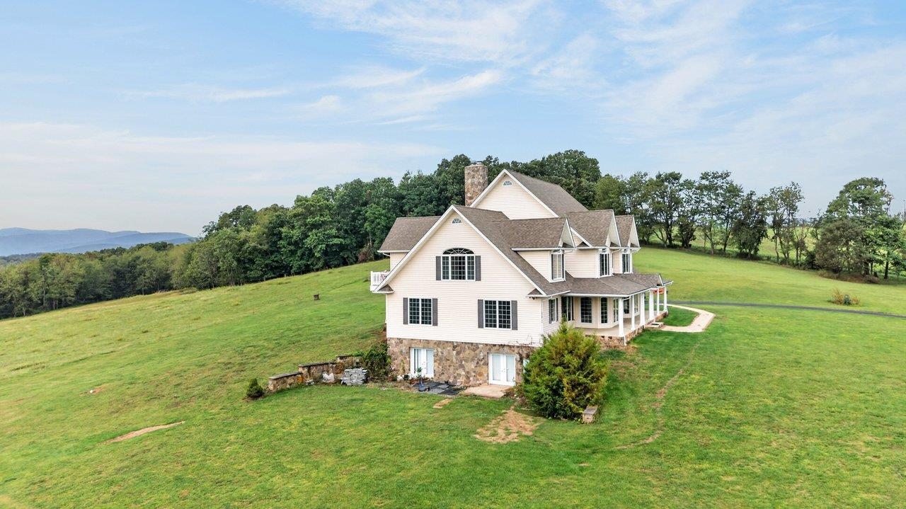 160 BIG VALLEY LN, MOUNT SOLON, Virginia 22843, 5 Bedrooms Bedrooms, ,4 BathroomsBathrooms,Residential,160 BIG VALLEY LN,682738 MLS # 682738 160 BIG VALLEY LN, MOUNT SOLON, Virginia 22843, 5 Bedrooms Bedrooms, ,4 BathroomsBathrooms,Residential,160 BIG VALLEY LN,682738 MLS # 682738