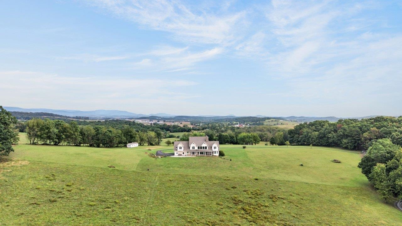 160 BIG VALLEY LN, MOUNT SOLON, Virginia 22843, 5 Bedrooms Bedrooms, ,4 BathroomsBathrooms,Residential,160 BIG VALLEY LN,682738 MLS # 682738 160 BIG VALLEY LN, MOUNT SOLON, Virginia 22843, 5 Bedrooms Bedrooms, ,4 BathroomsBathrooms,Residential,160 BIG VALLEY LN,682738 MLS # 682738