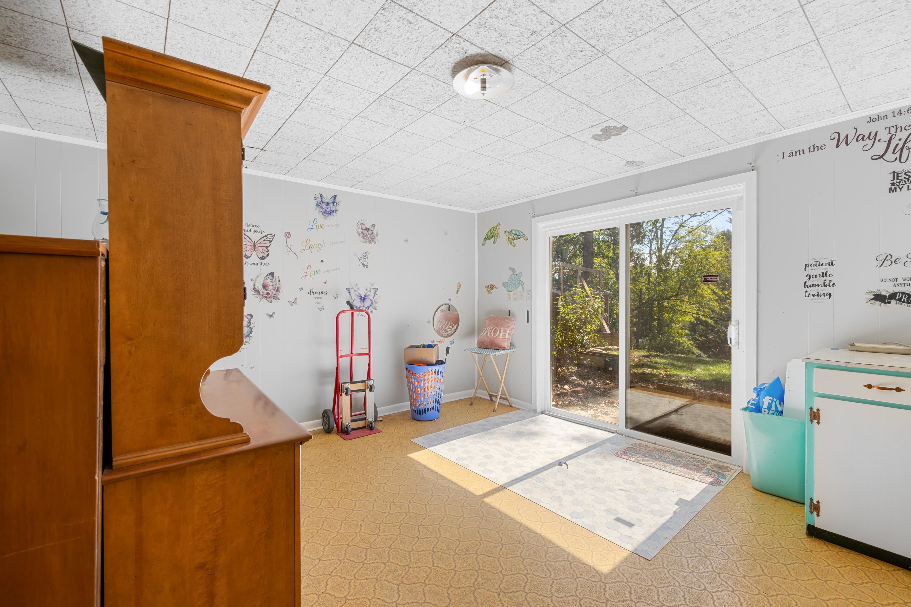 93 HUDSON AVE, STAUNTON, Virginia 24401, 4 Bedrooms Bedrooms, ,2 BathroomsBathrooms,Residential,93 HUDSON AVE,682739 MLS # 682739 93 HUDSON AVE, STAUNTON, Virginia 24401, 4 Bedrooms Bedrooms, ,2 BathroomsBathrooms,Residential,93 HUDSON AVE,682739 MLS # 682739