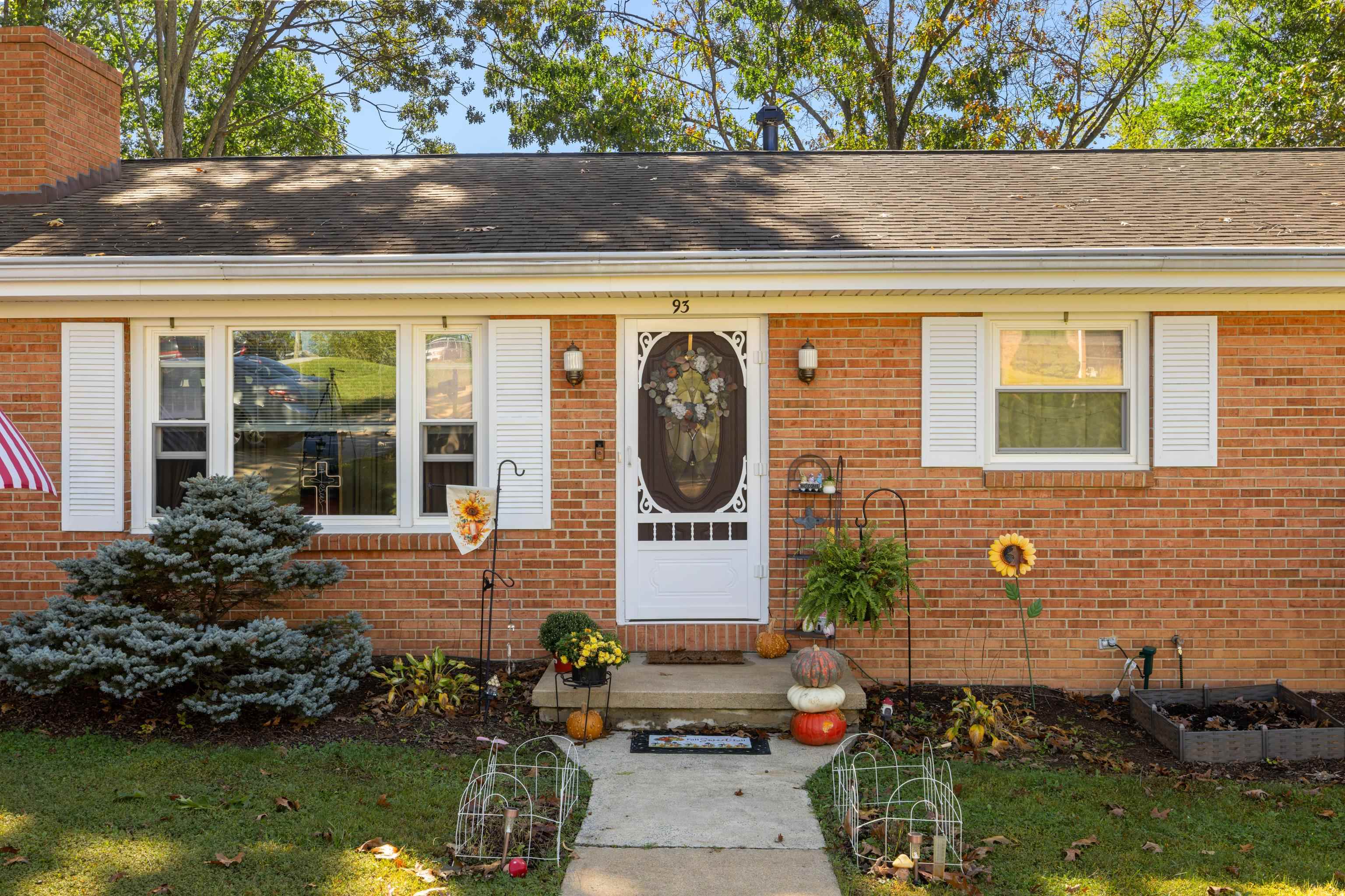 93 HUDSON AVE, STAUNTON, Virginia 24401, 4 Bedrooms Bedrooms, ,2 BathroomsBathrooms,Residential,93 HUDSON AVE,682739 MLS # 682739 93 HUDSON AVE, STAUNTON, Virginia 24401, 4 Bedrooms Bedrooms, ,2 BathroomsBathrooms,Residential,93 HUDSON AVE,682739 MLS # 682739