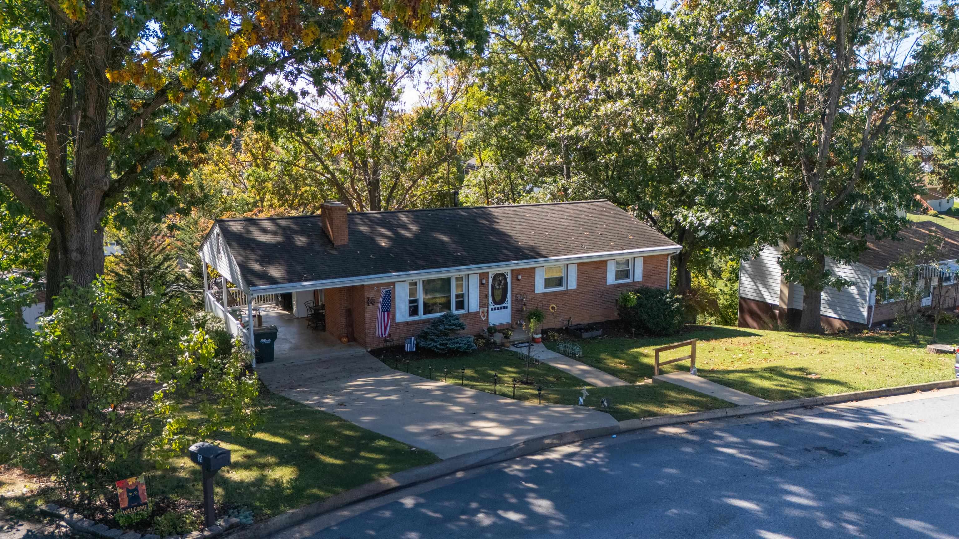93 HUDSON AVE, STAUNTON, Virginia 24401, 4 Bedrooms Bedrooms, ,2 BathroomsBathrooms,Residential,93 HUDSON AVE,682739 MLS # 682739 93 HUDSON AVE, STAUNTON, Virginia 24401, 4 Bedrooms Bedrooms, ,2 BathroomsBathrooms,Residential,93 HUDSON AVE,682739 MLS # 682739