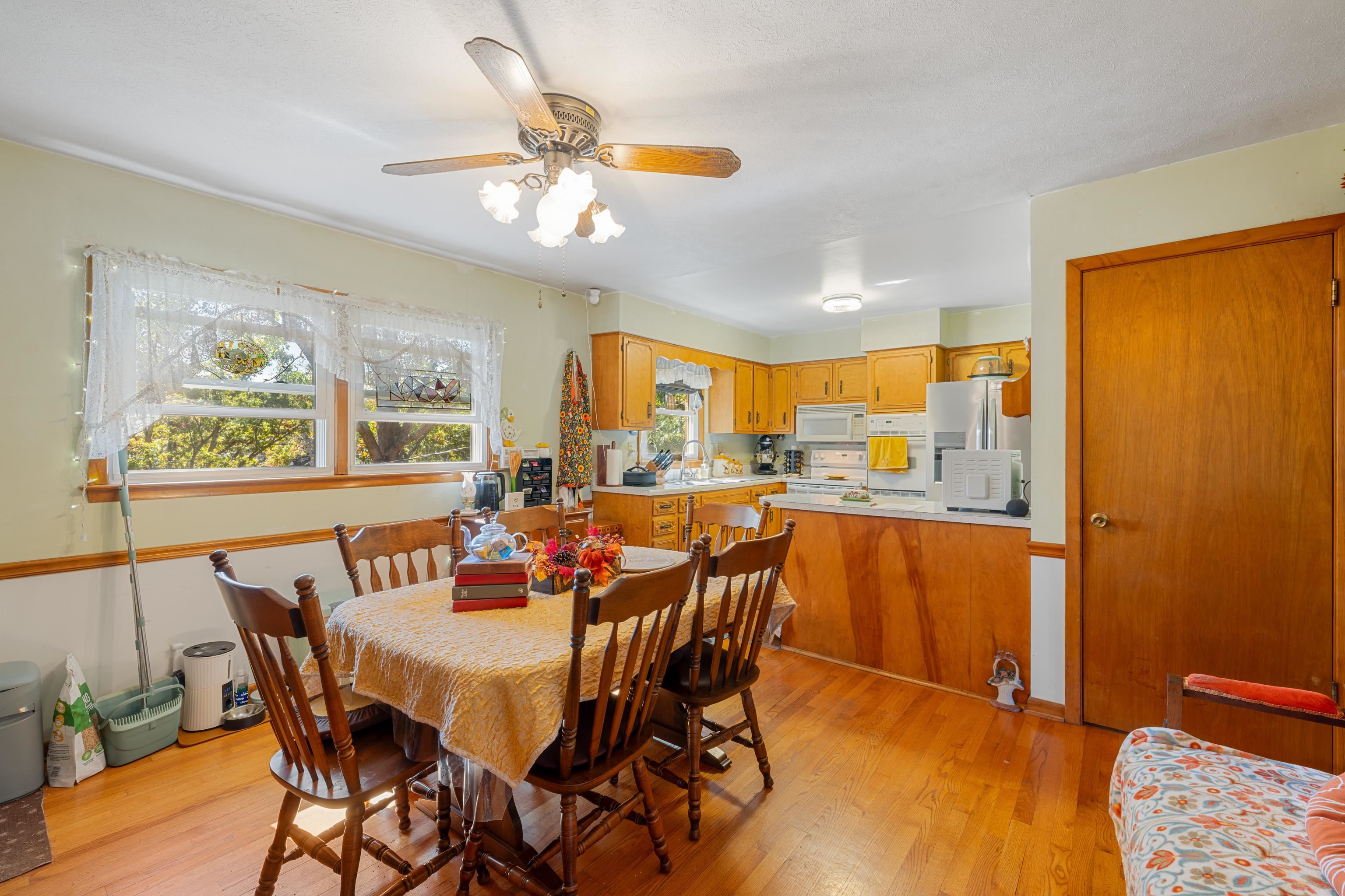 93 HUDSON AVE, STAUNTON, Virginia 24401, 4 Bedrooms Bedrooms, ,2 BathroomsBathrooms,Residential,93 HUDSON AVE,682739 MLS # 682739 93 HUDSON AVE, STAUNTON, Virginia 24401, 4 Bedrooms Bedrooms, ,2 BathroomsBathrooms,Residential,93 HUDSON AVE,682739 MLS # 682739