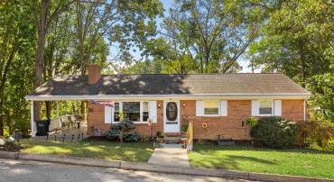 93 HUDSON AVE, STAUNTON, Virginia 24401, 4 Bedrooms Bedrooms, ,2 BathroomsBathrooms,Residential,93 HUDSON AVE,682739 MLS # 682739
