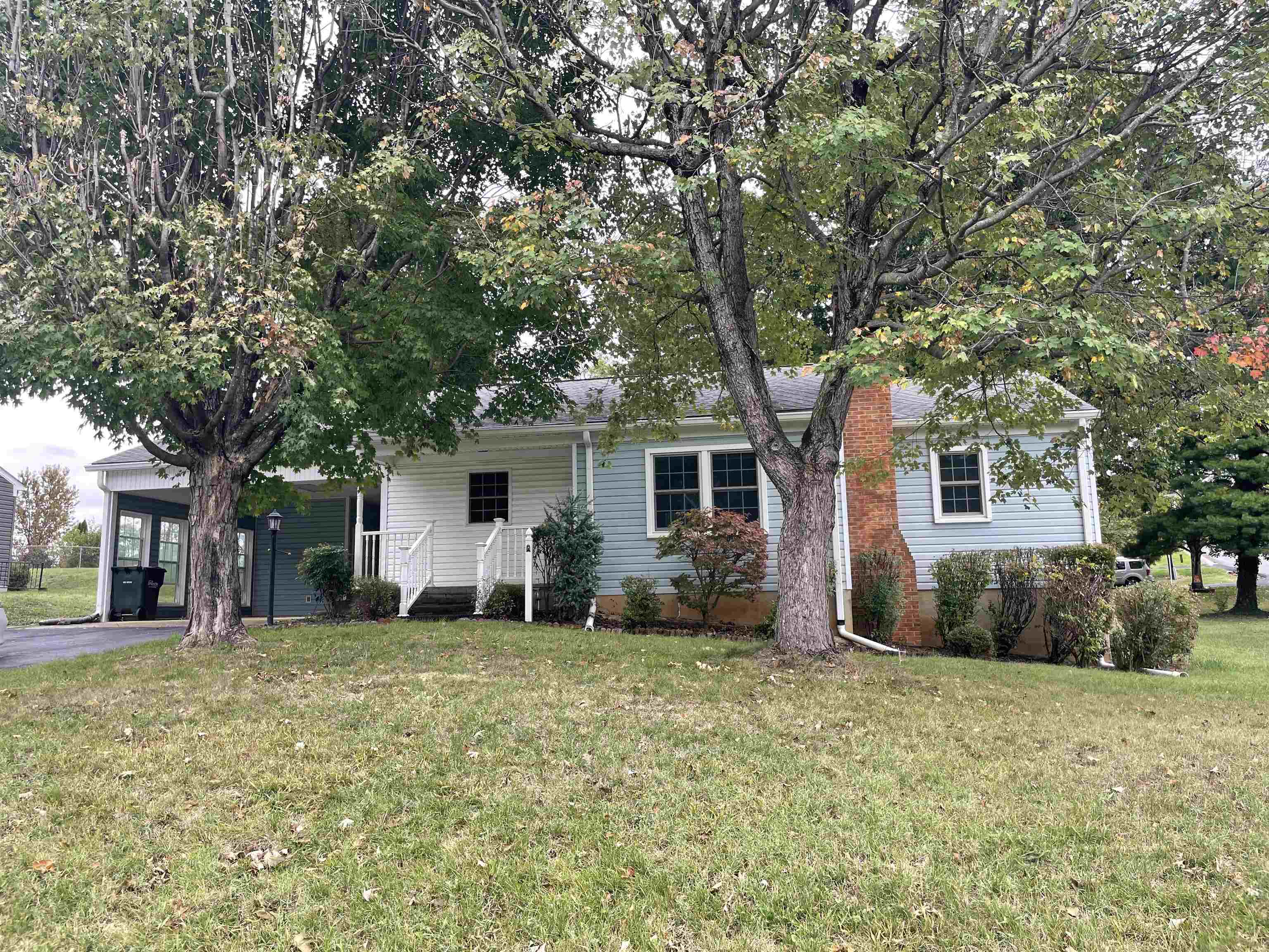 201 ROBIN HOOD RD, STAUNTON, Virginia 24401, 3 Bedrooms Bedrooms, ,2 BathroomsBathrooms,Residential,201 ROBIN HOOD RD,682742 MLS # 682742 201 ROBIN HOOD RD, STAUNTON, Virginia 24401, 3 Bedrooms Bedrooms, ,2 BathroomsBathrooms,Residential,201 ROBIN HOOD RD,682742 MLS # 682742