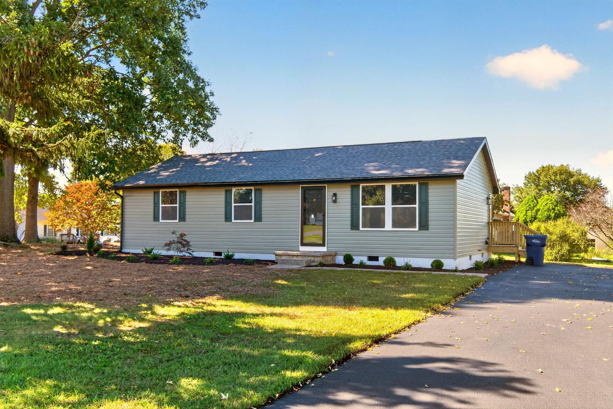 1801 GUM AVE, GROTTOES, Virginia 24441, 3 Bedrooms Bedrooms, ,1 BathroomBathrooms,Residential,1801 GUM AVE,682743 MLS # 682743