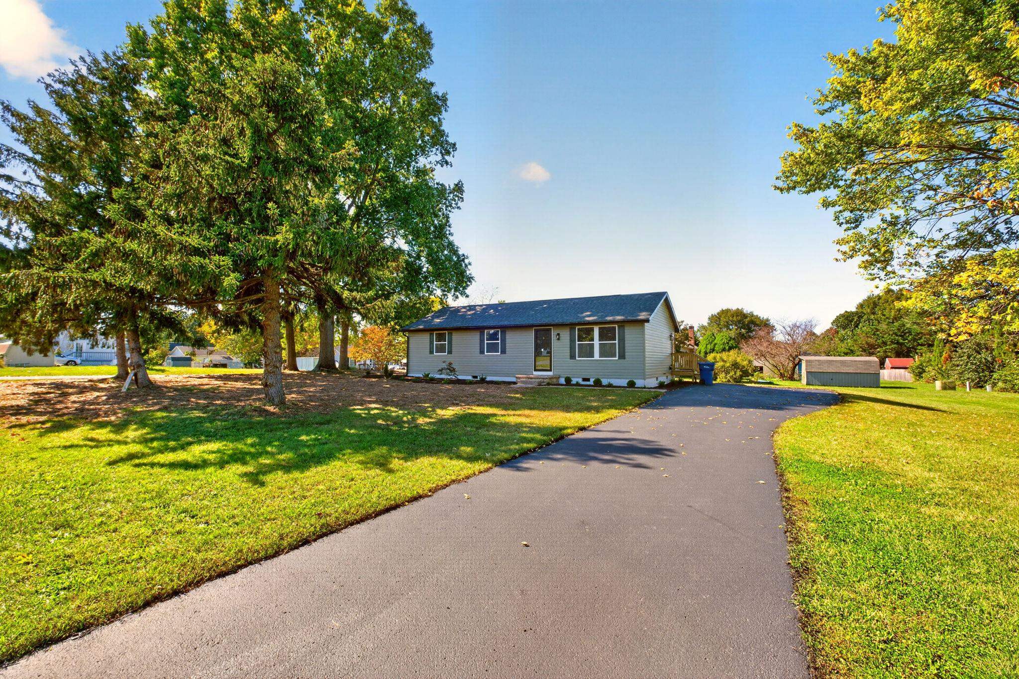 1801 GUM AVE, GROTTOES, Virginia 24441, 3 Bedrooms Bedrooms, ,1 BathroomBathrooms,Residential,1801 GUM AVE,682743 MLS # 682743