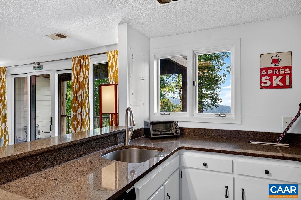108 EAGLES CT CONDOS, WINTERGREEN RESORT, Virginia 22967, 2 Bedrooms Bedrooms, ,1 BathroomBathrooms,Residential,108 EAGLES CT CONDOS,682658 MLS # 682658