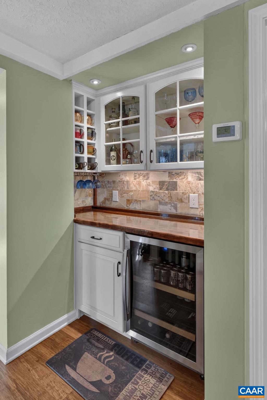 810 EMERSON DR, CHARLOTTESVILLE, Virginia 22901, 3 Bedrooms Bedrooms, ,3 BathroomsBathrooms,Residential,810 EMERSON DR,682716 MLS # 682716