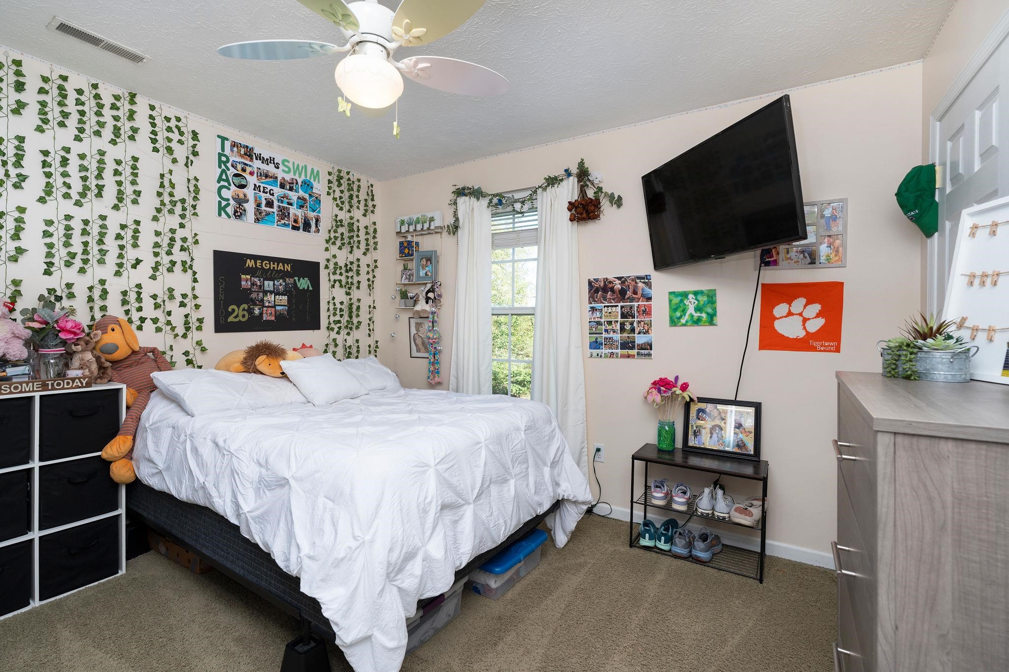341 WYNDHAM HILL DR, FISHERSVILLE, Virginia 22939, 5 Bedrooms Bedrooms, ,3 BathroomsBathrooms,Residential,341 WYNDHAM HILL DR,682749 MLS # 682749 341 WYNDHAM HILL DR, FISHERSVILLE, Virginia 22939, 5 Bedrooms Bedrooms, ,3 BathroomsBathrooms,Residential,341 WYNDHAM HILL DR,682749 MLS # 682749